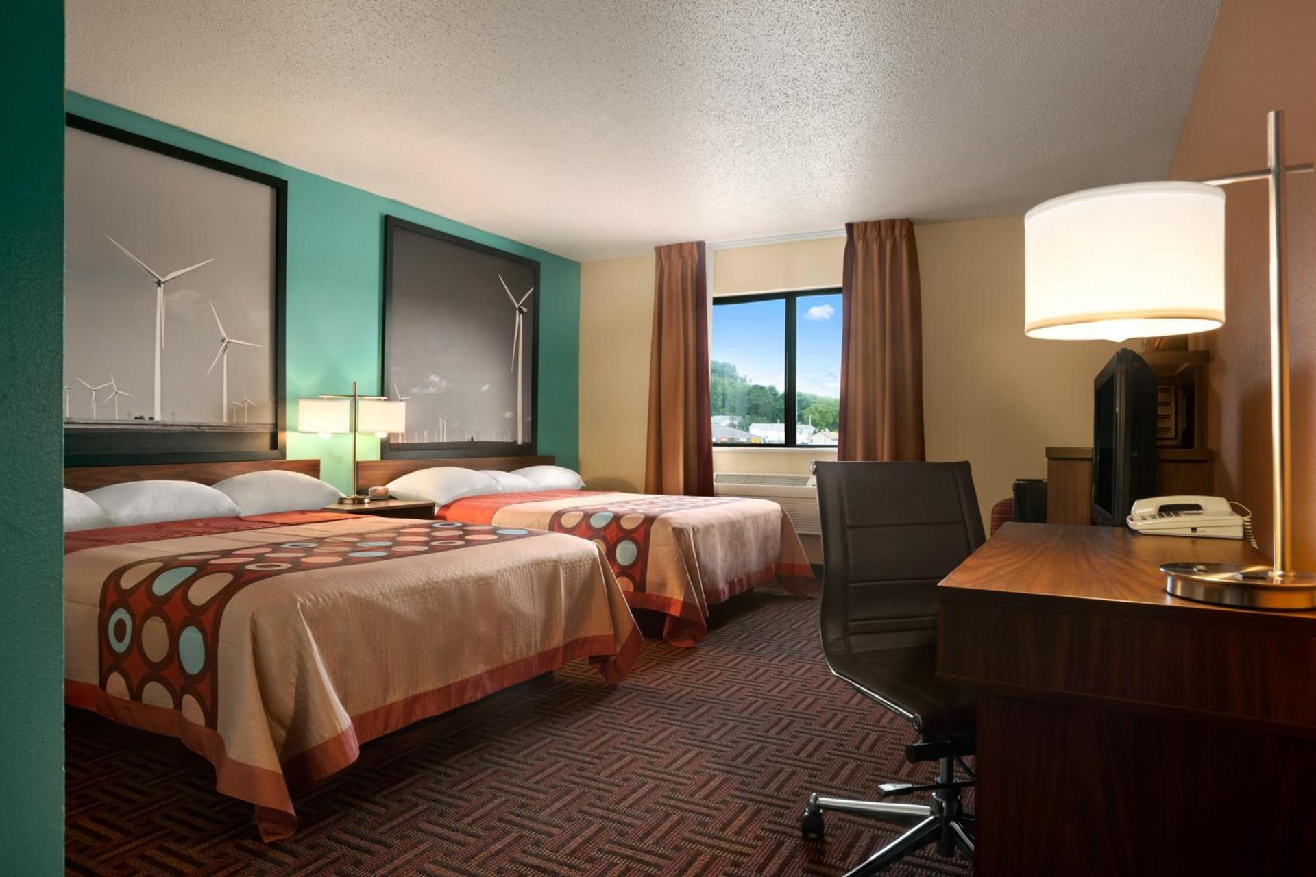 Super 8 by Wyndham East Peoria photo 3