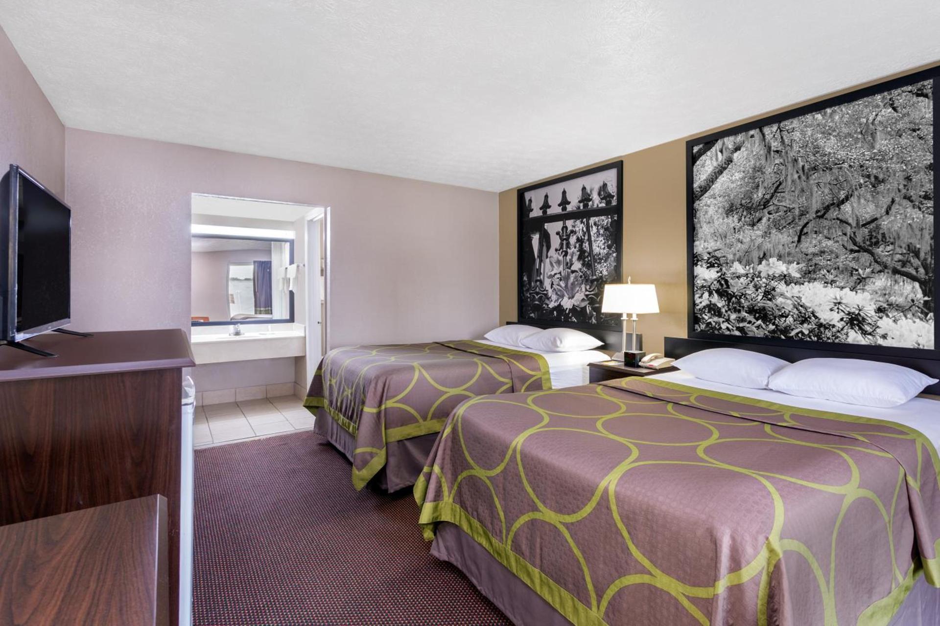 Super 8 by Wyndham Locust Grove photo 19