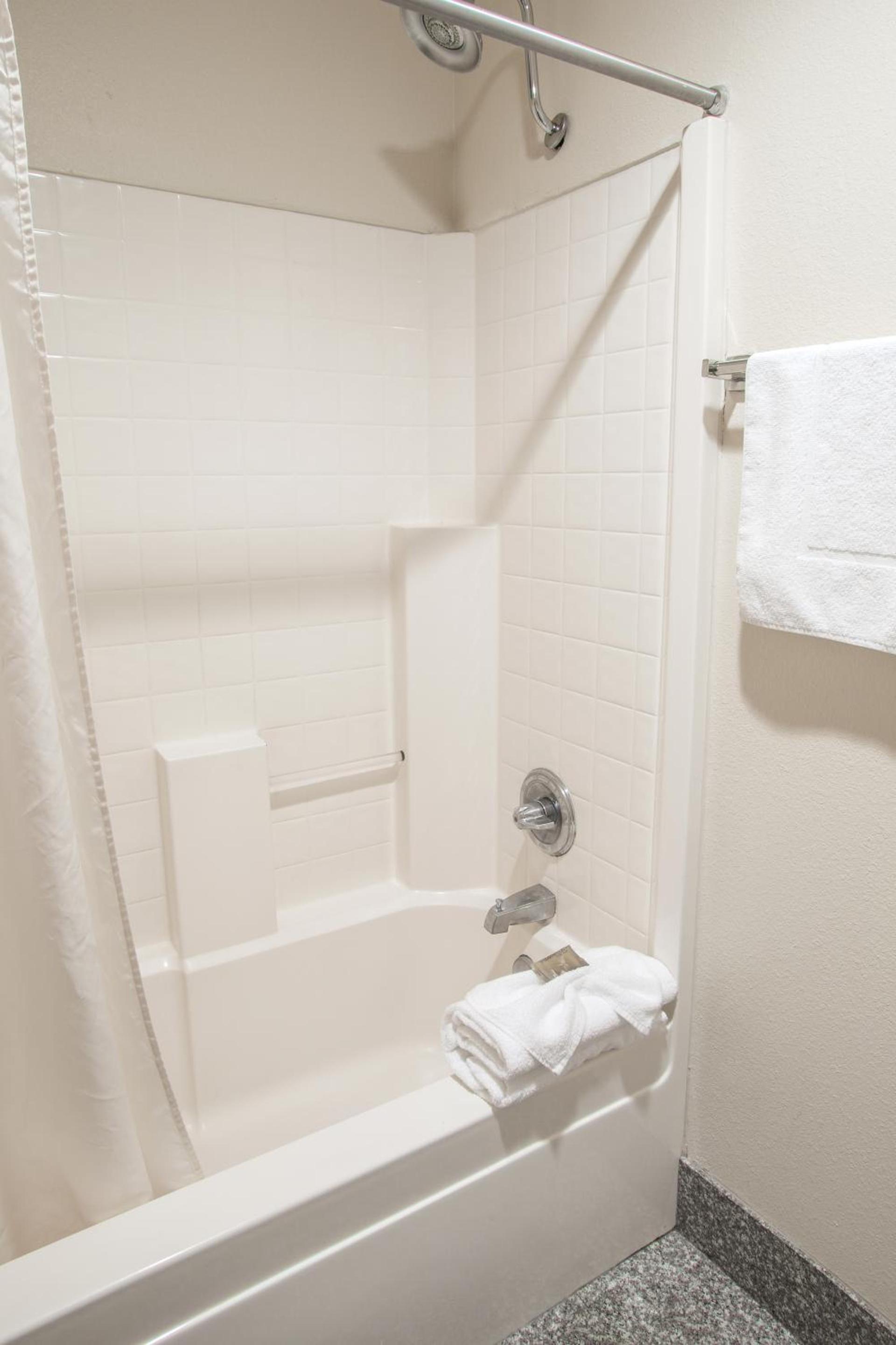 Cedars Inn photo 29