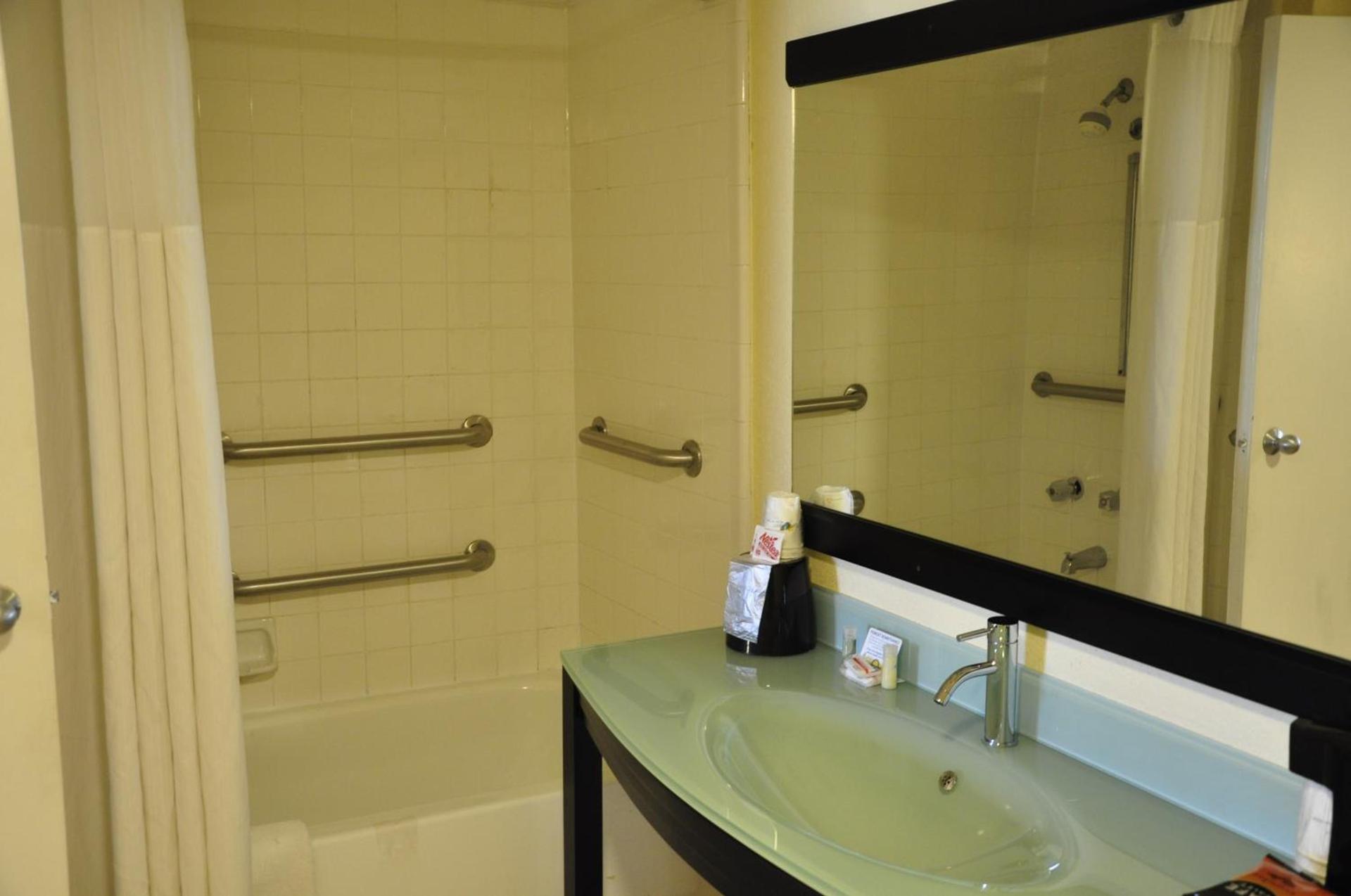 Motel 6-Little Rock, AR - Airport photo 28