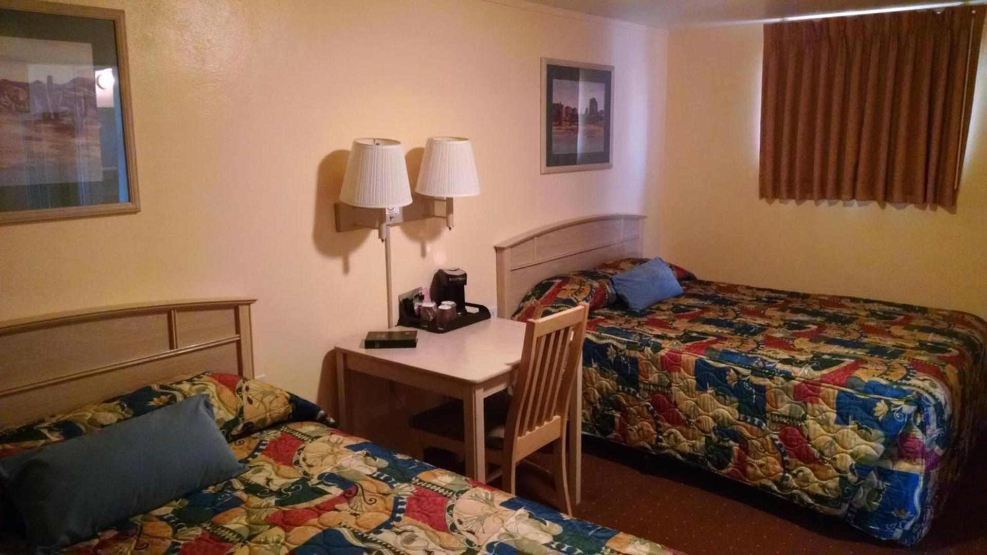 White Sands Motel photo 10