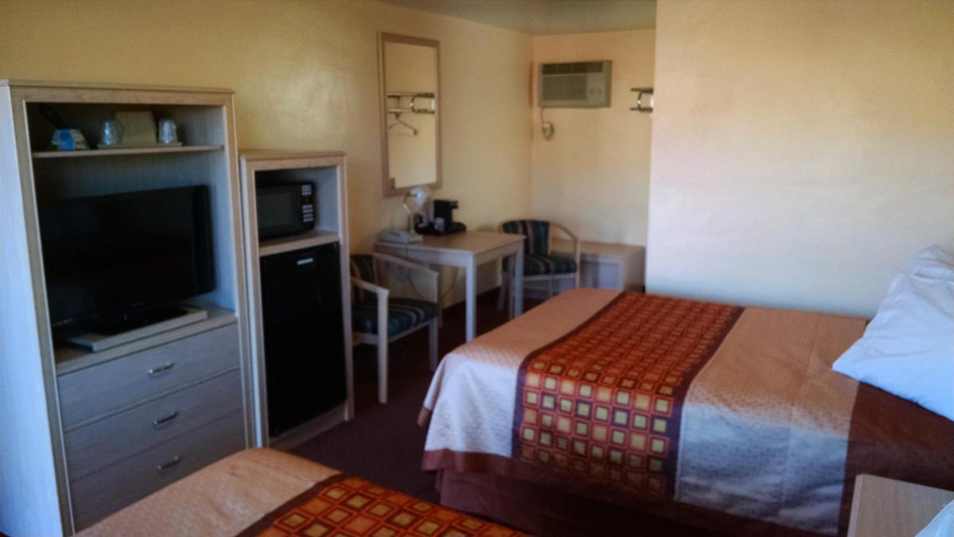 White Sands Motel photo 5