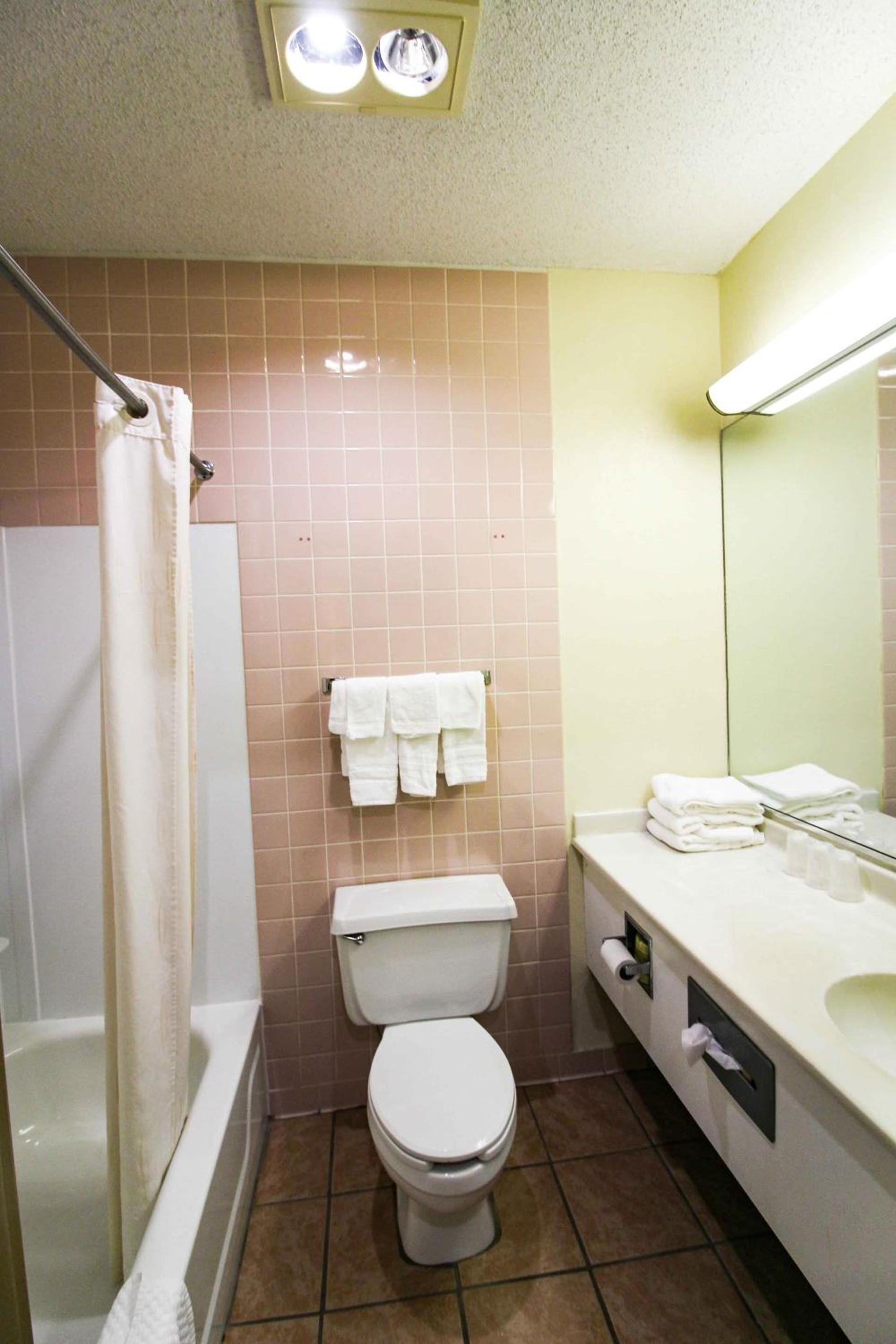 FairBridge Inn and Suites West Point photo 16