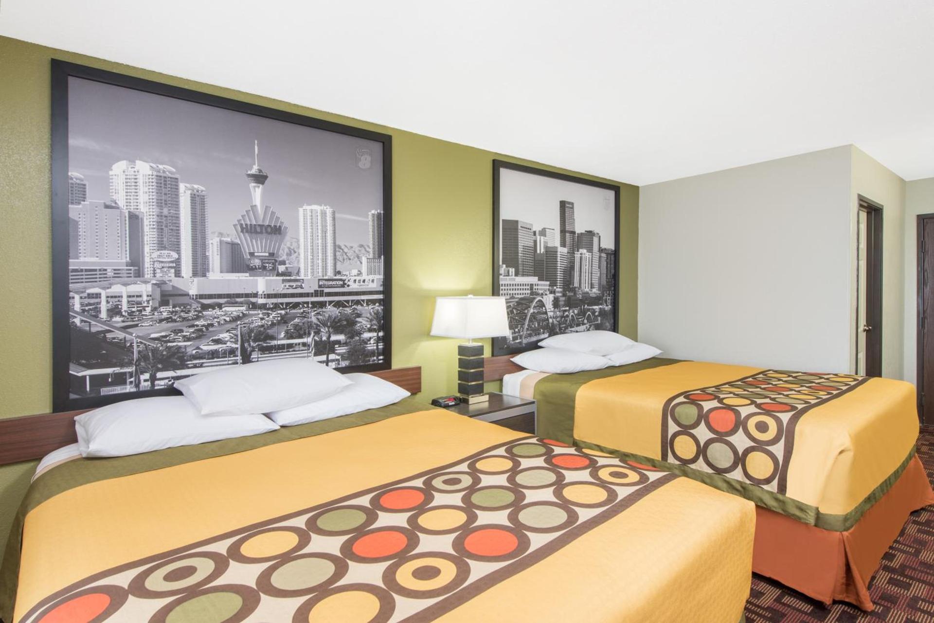 Super 8 by Wyndham Moberly MO photo 38