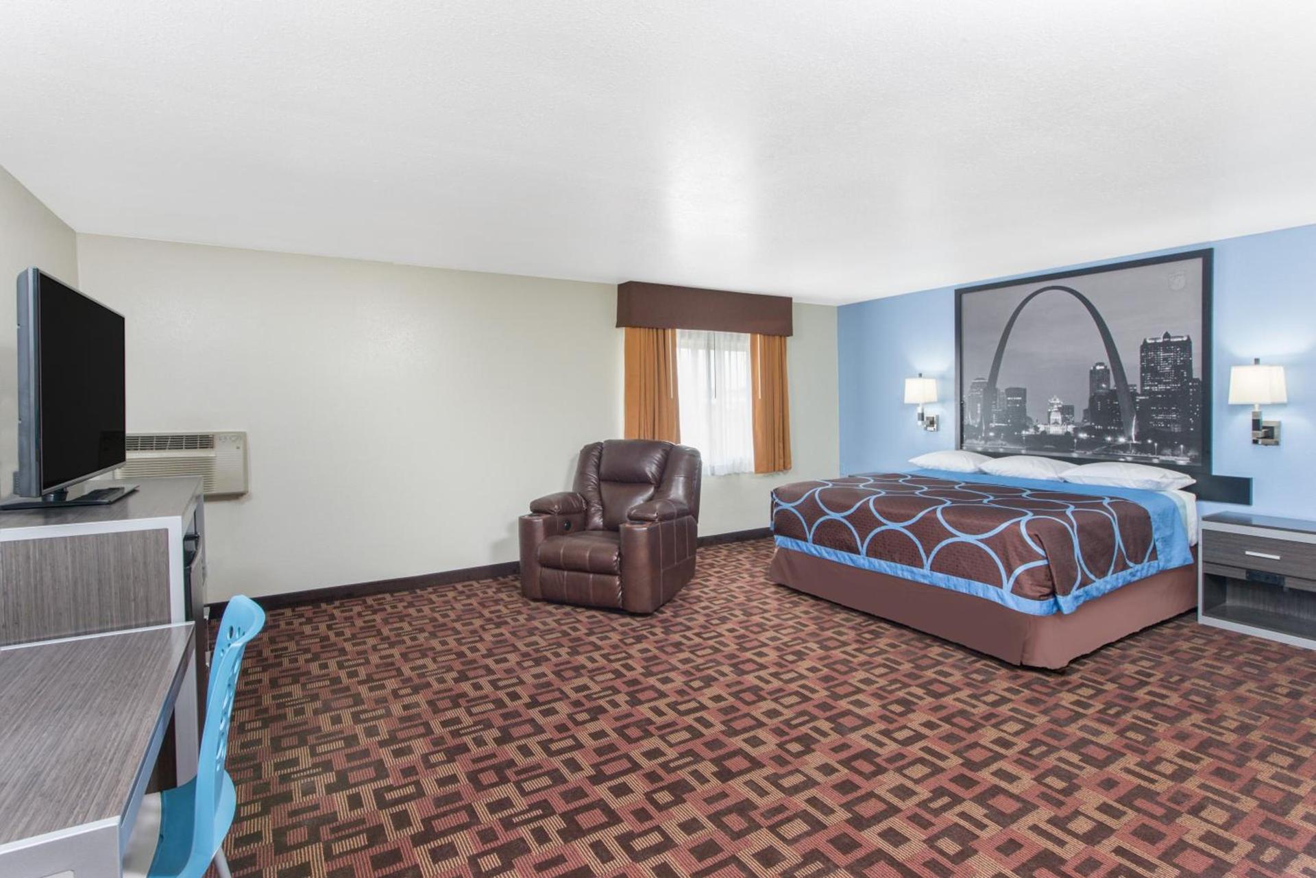 Super 8 by Wyndham Moberly MO photo 31