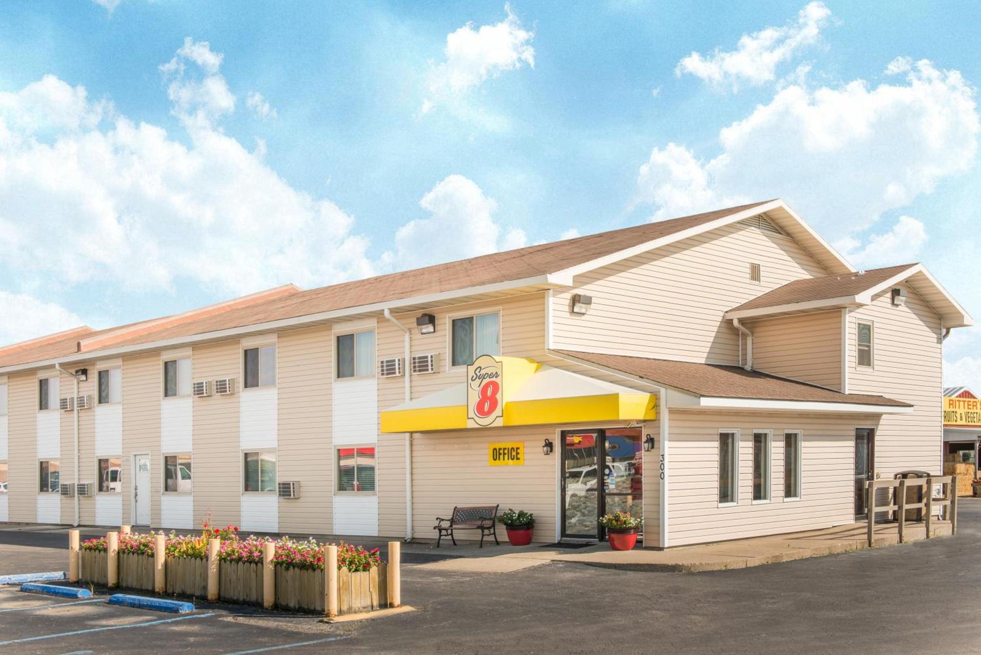 Super 8 by Wyndham Moberly MO photo 26