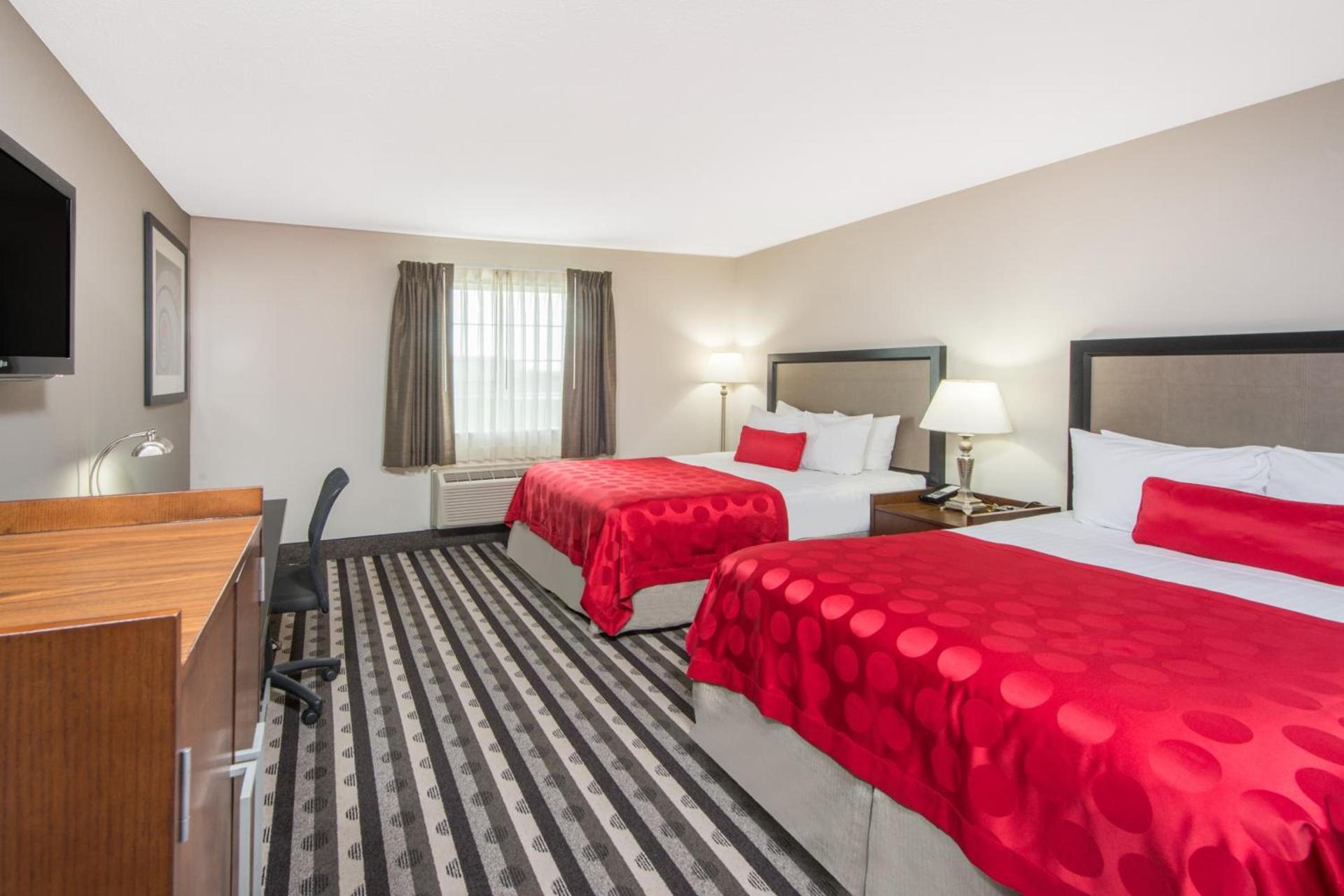 Ramada by Wyndham Springfield North photo 49