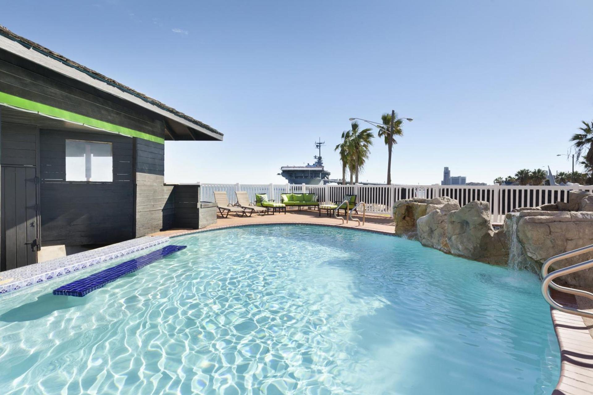 DoubleTree by Hilton Corpus Christi Beachfront photo 84