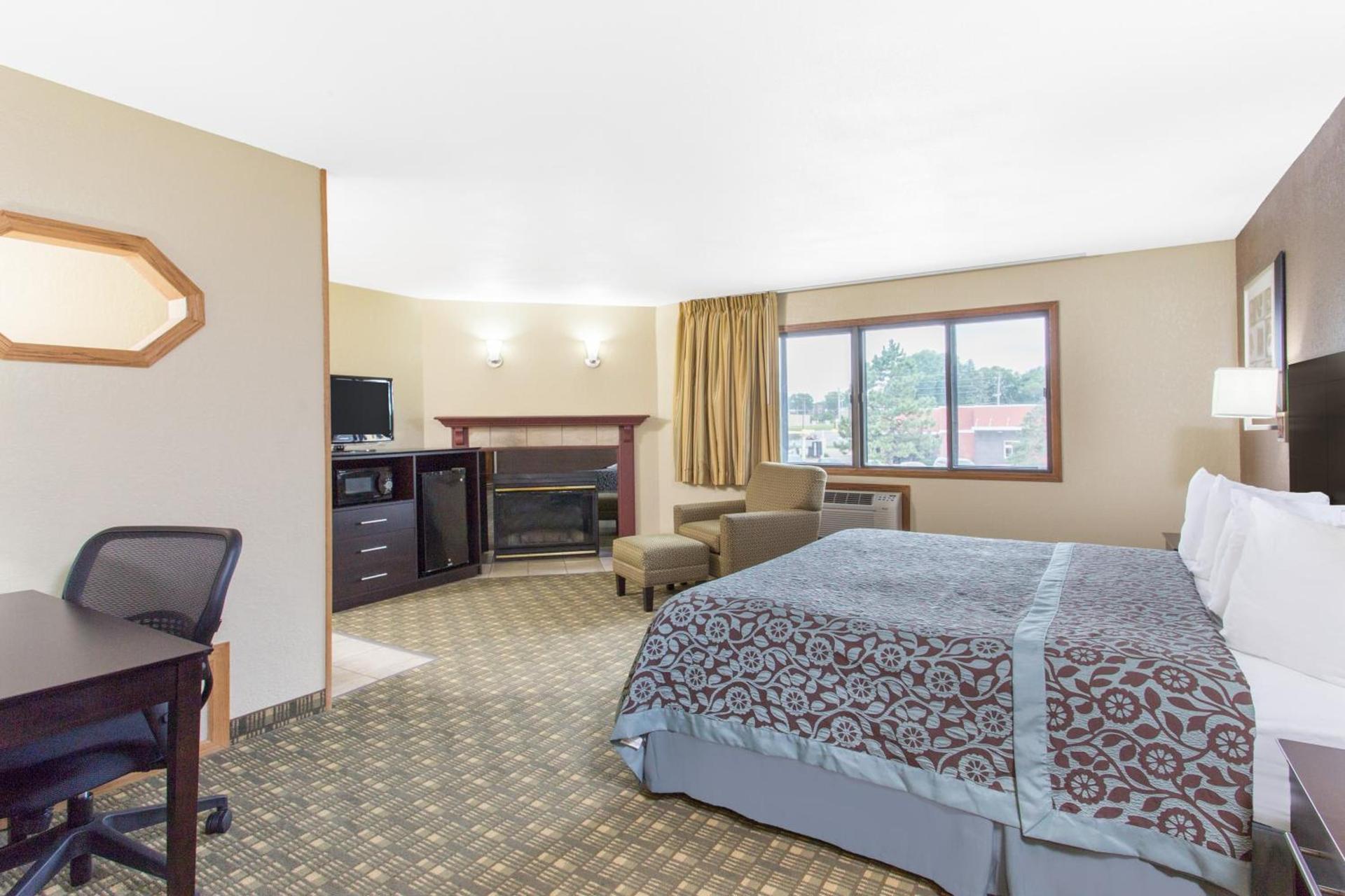 Days Inn & Suites by Wyndham Waterloo photo 52