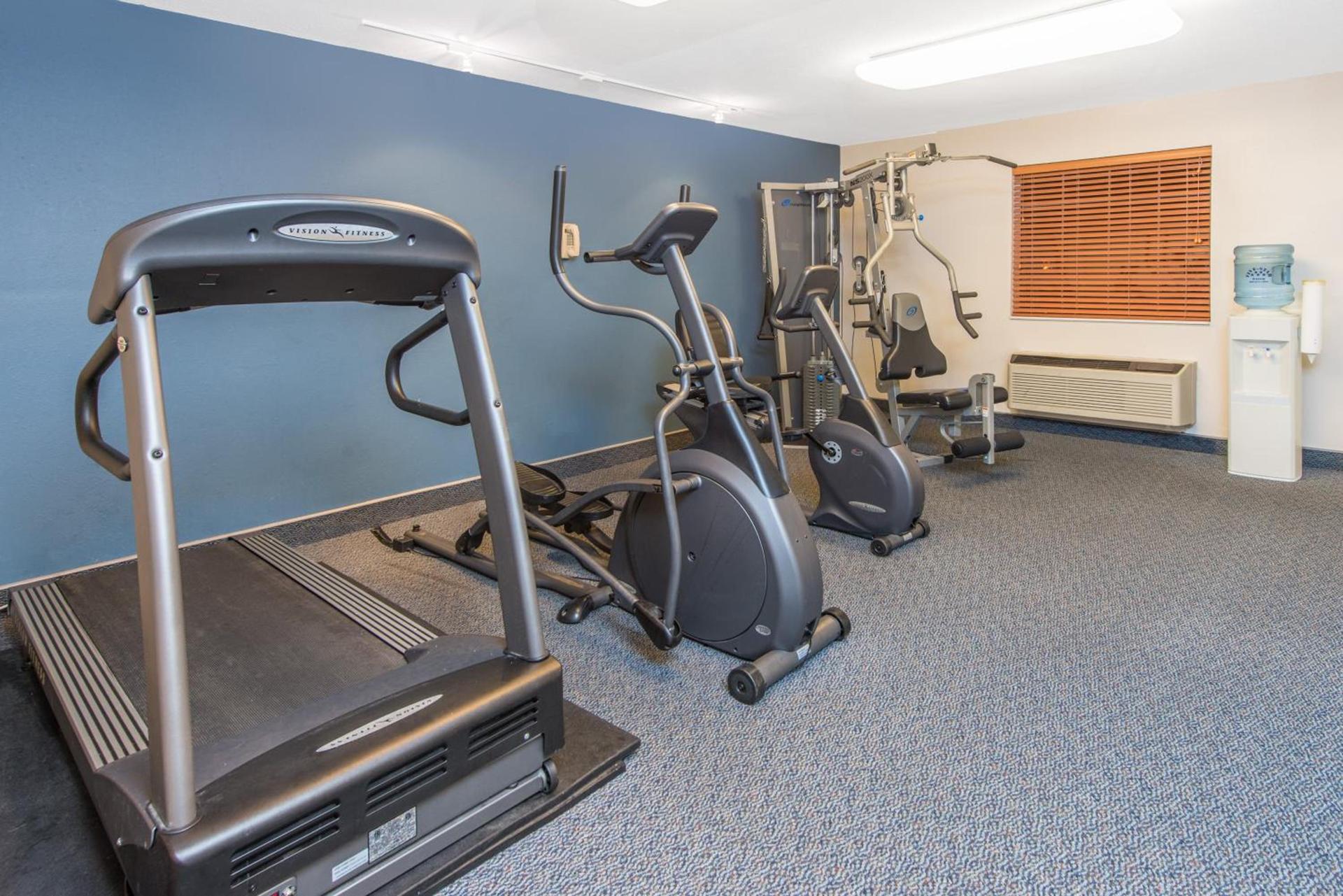 Ramada by Wyndham Springfield North photo 33