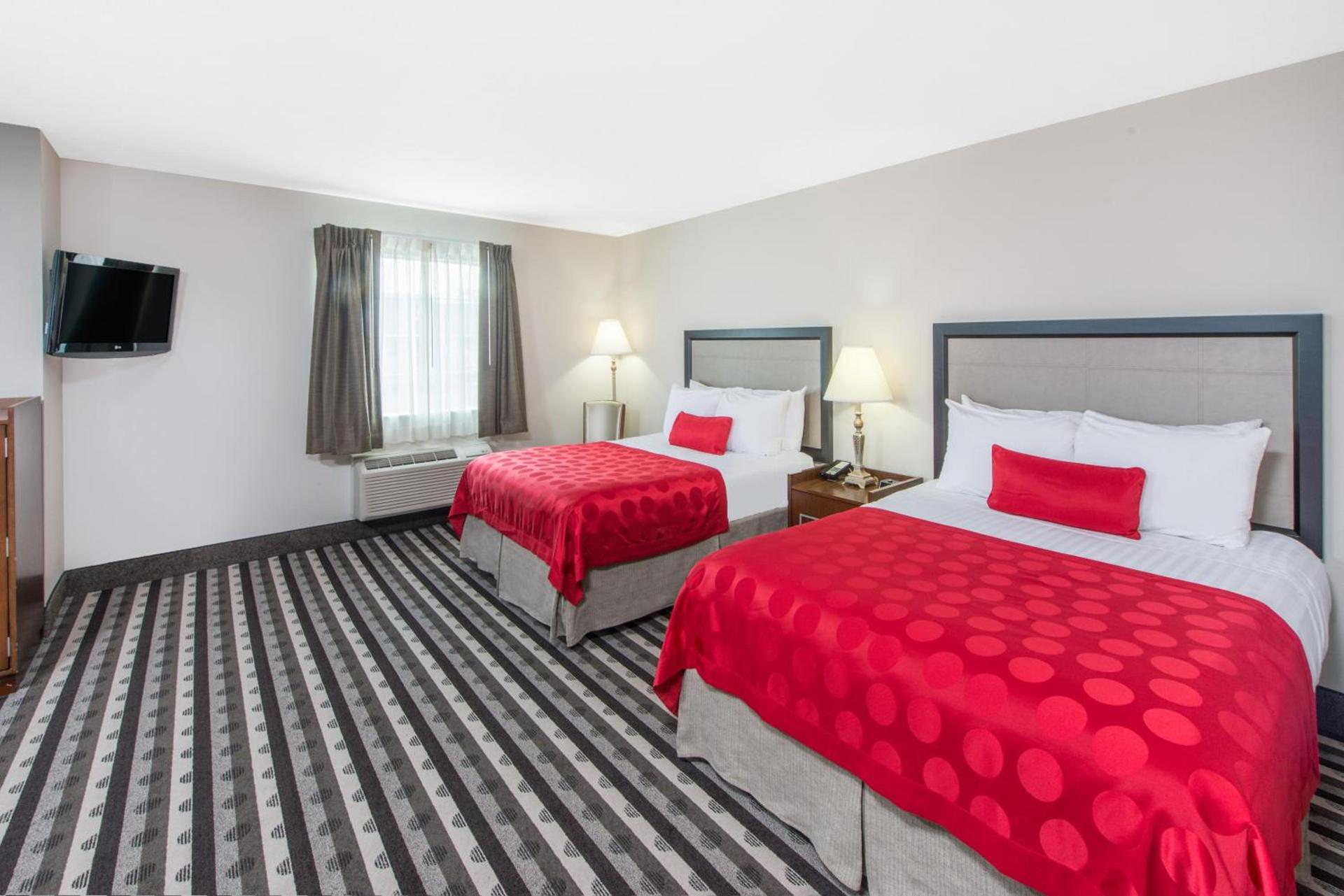 Ramada by Wyndham Springfield North photo 28