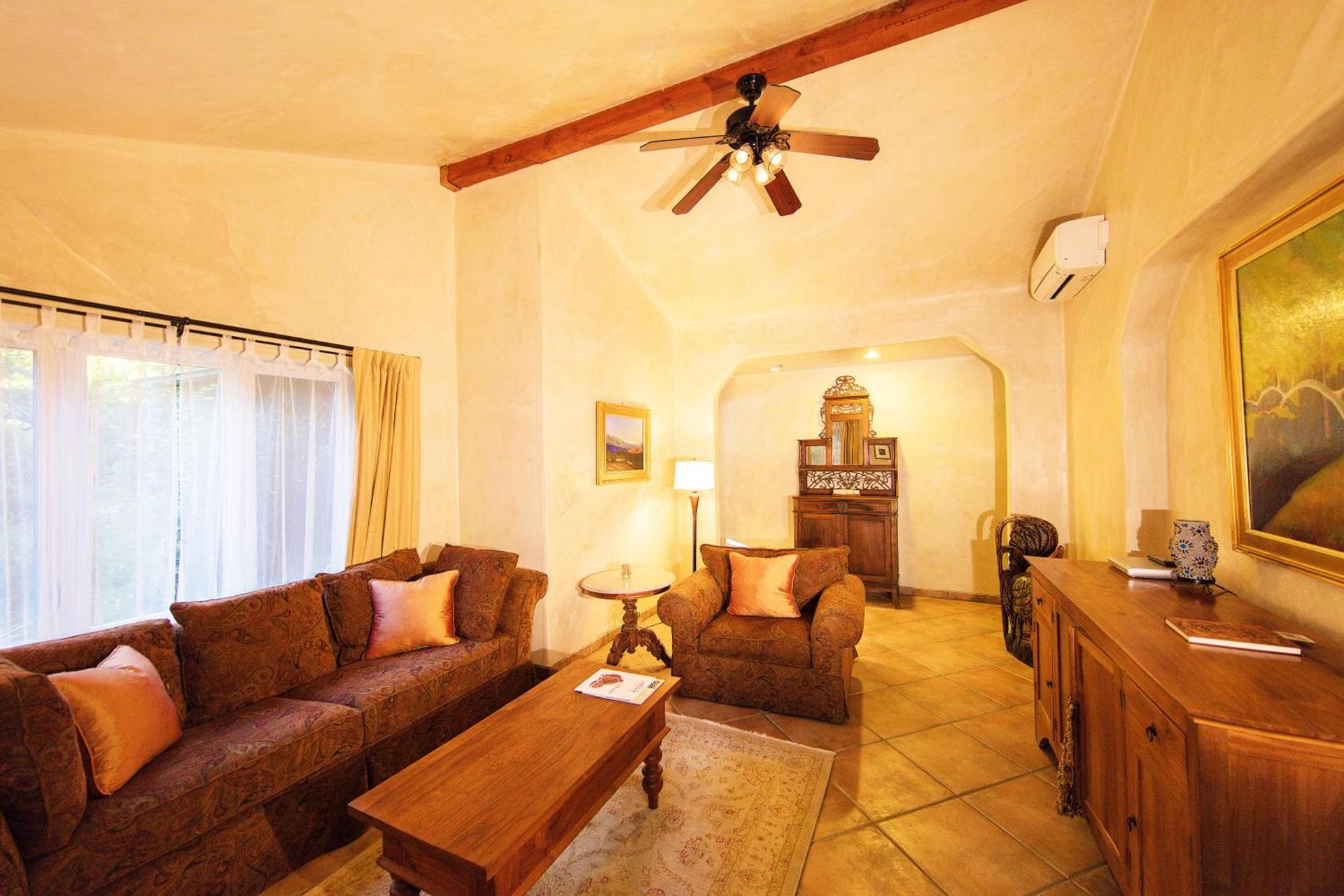 The Emerald Iguana Inn photo 34