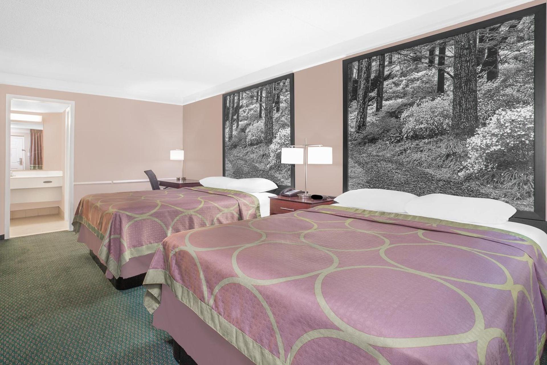 Super 8 by Wyndham Austell/Six Flags photo 3