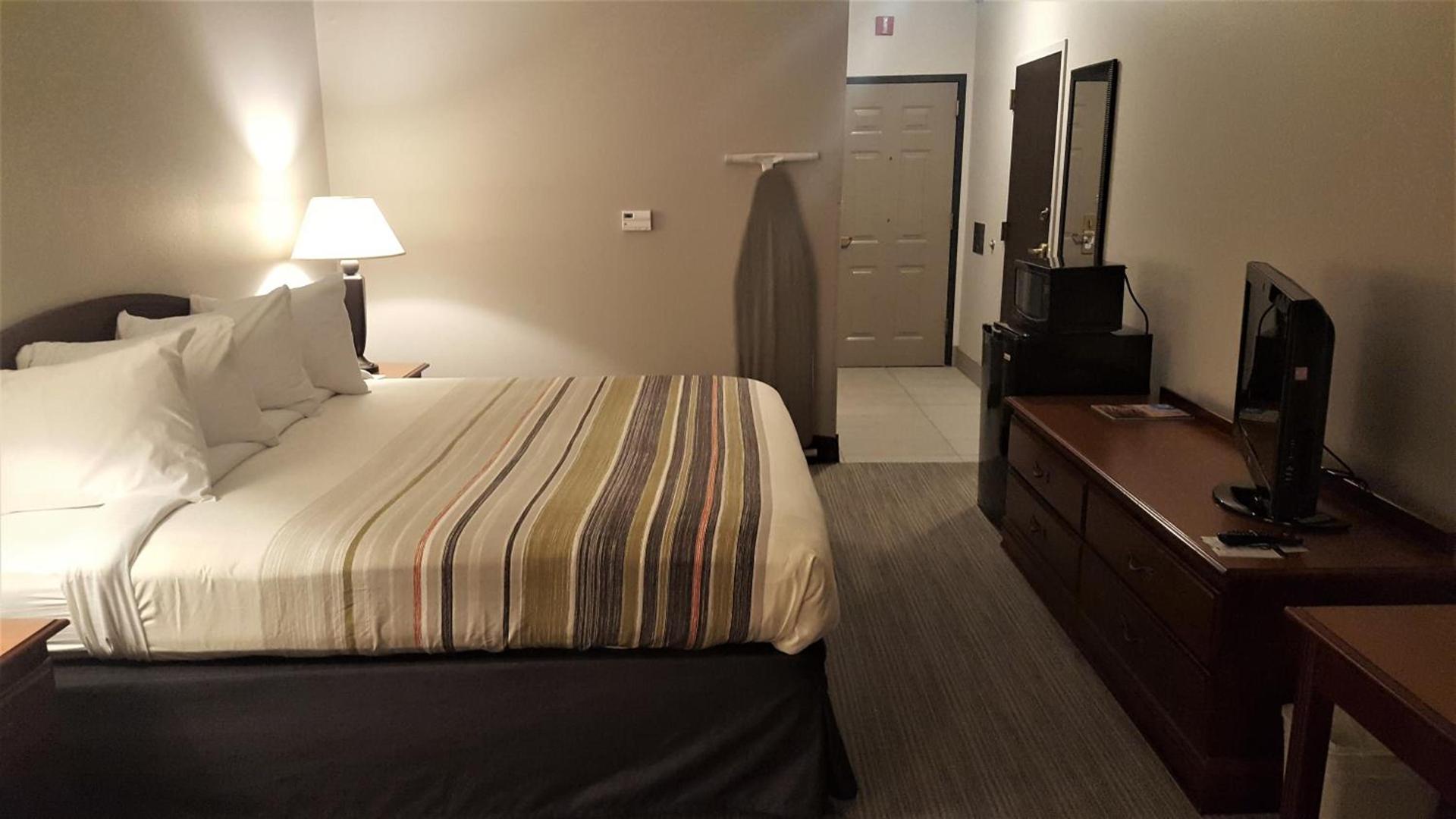 Country Inn & Suites by Radisson, Bryant Little Rock , AR photo 49