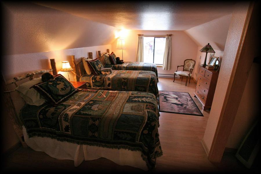 Alpine Motel of Cooke City photo 16