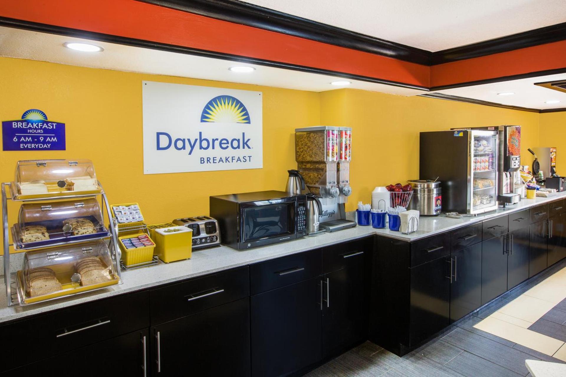 Days Inn by Wyndham Little Rock/Medical Center photo 31