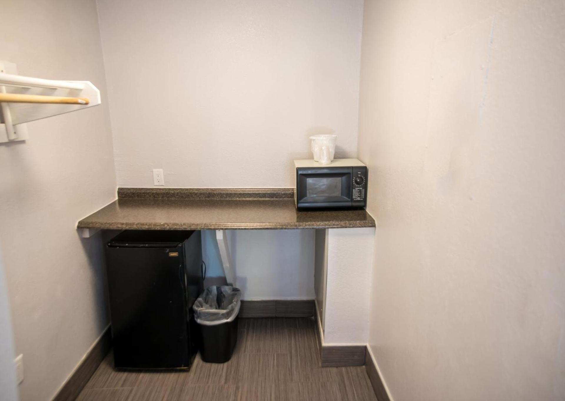Atlantic Inn photo 7