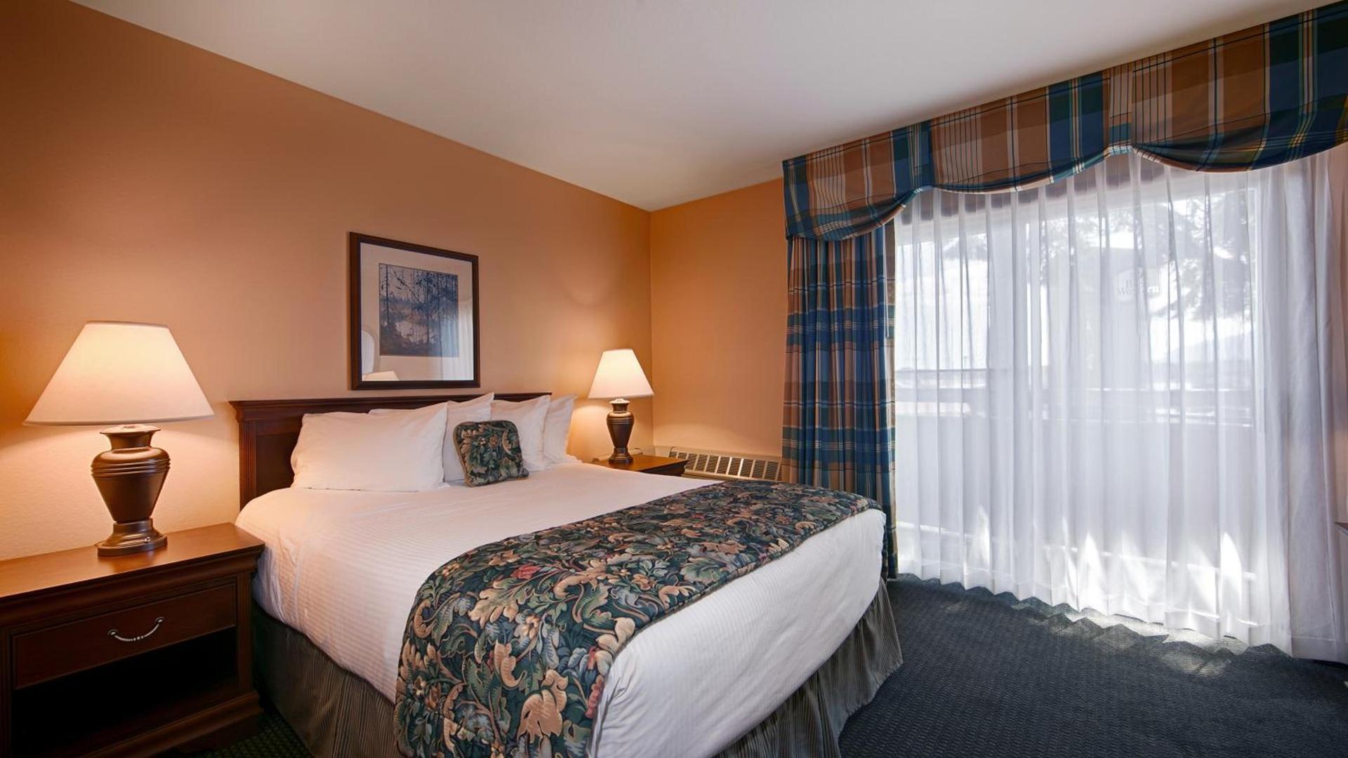 The Landing Hotel photo 51