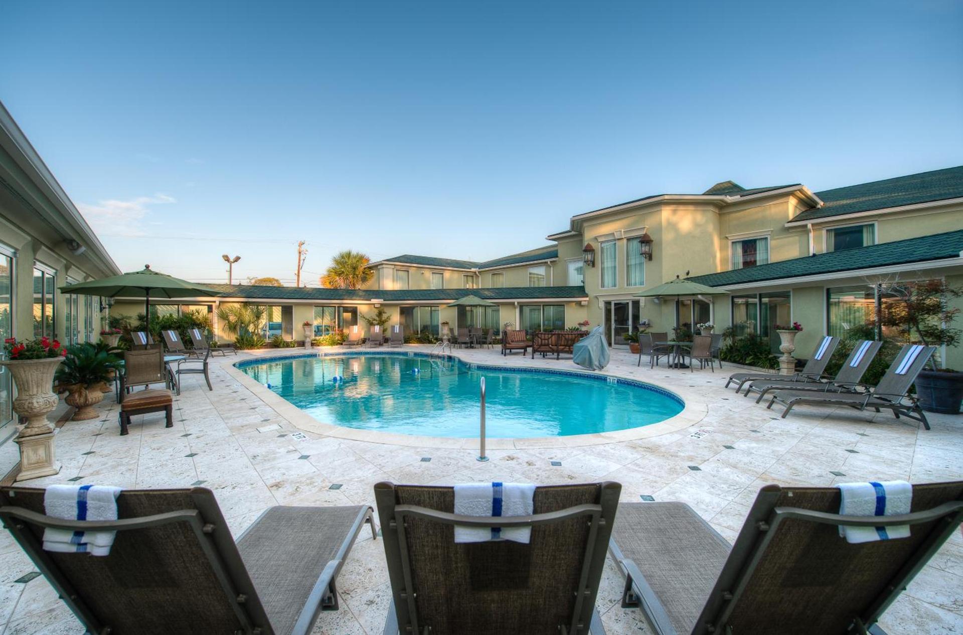 Town & Country Inn and Suites photo 18