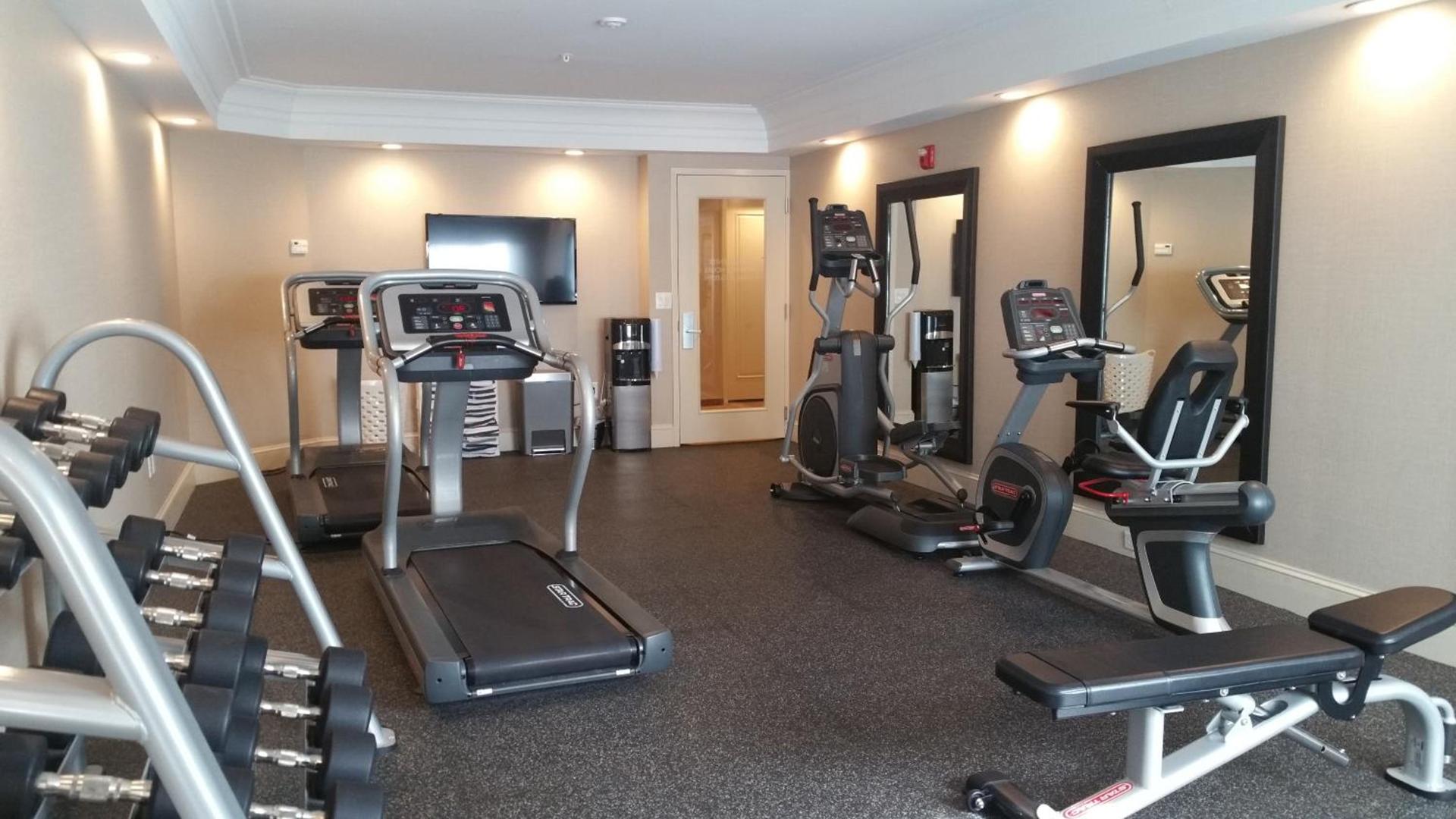 Town & Country Inn and Suites photo 14