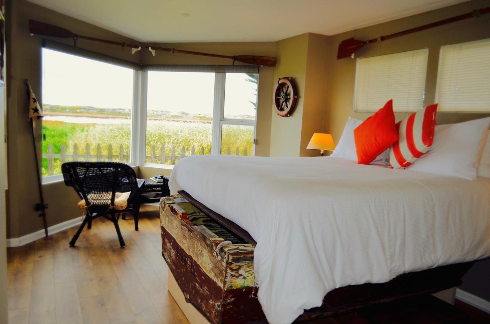 Captain's Inn at Moss Landing photo 57