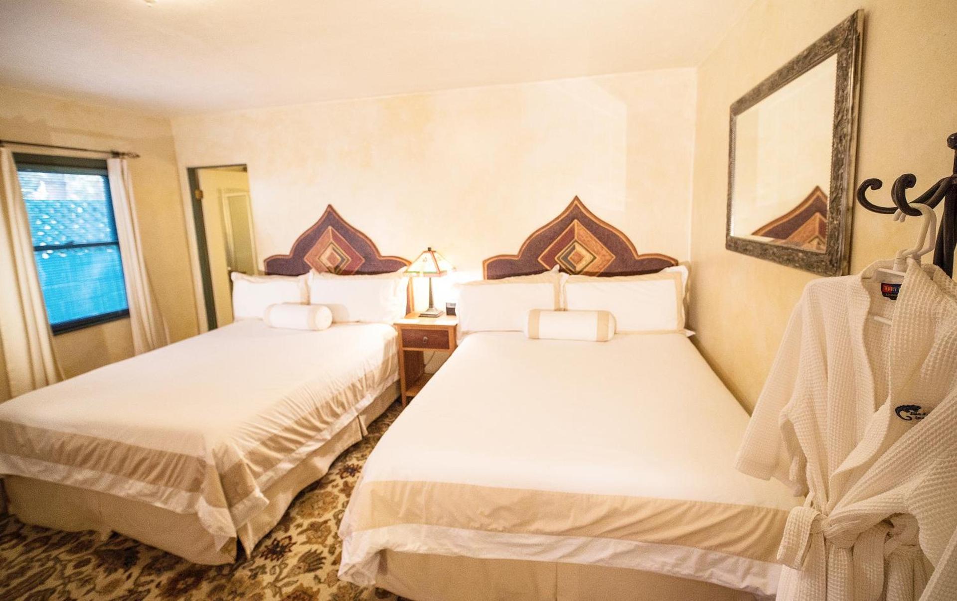 The Emerald Iguana Inn photo 36