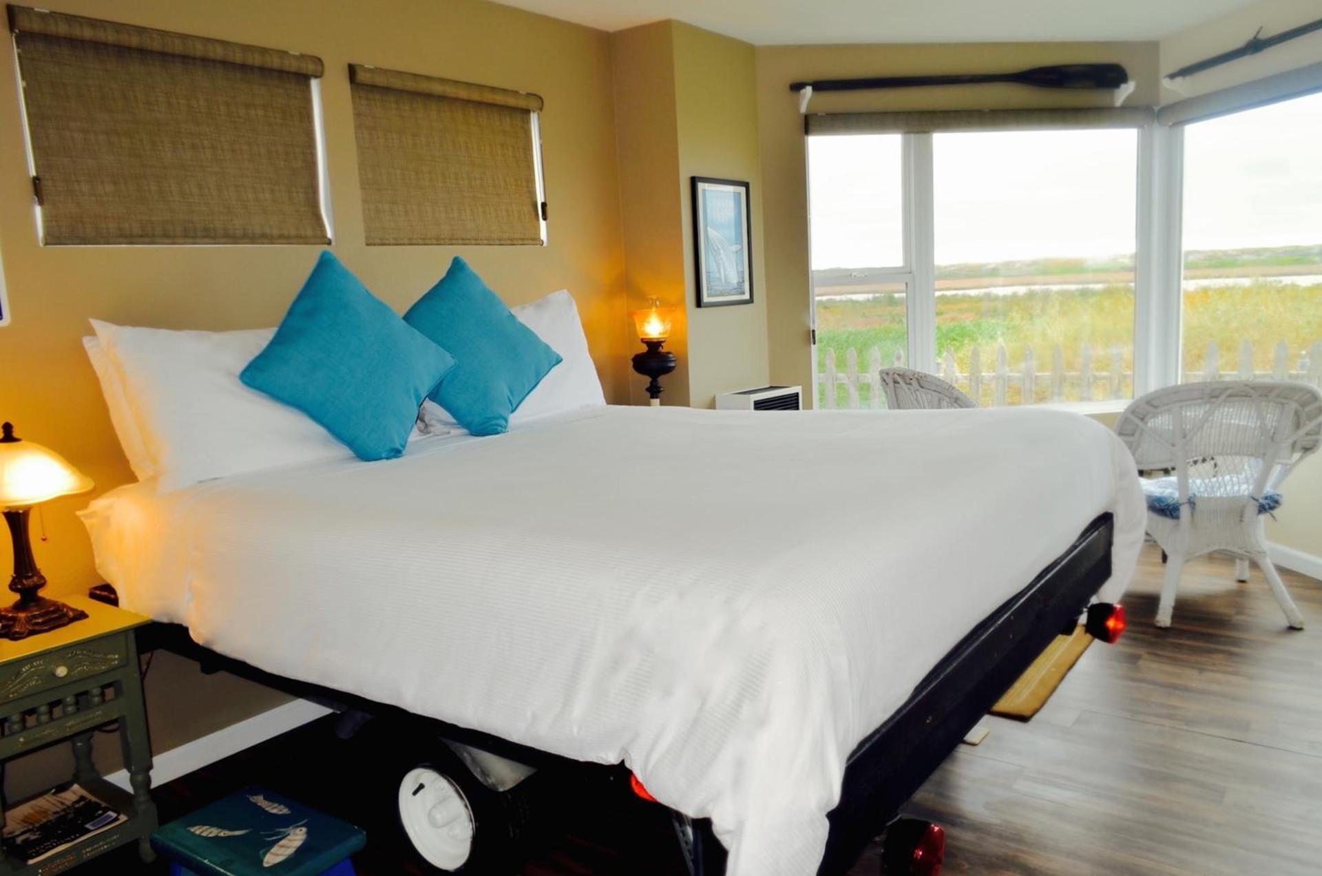 Captain's Inn at Moss Landing photo 56