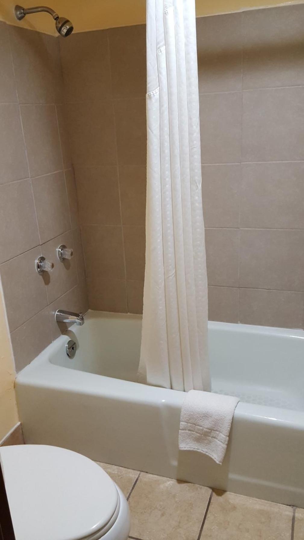 Innkeeper Motel Hamel photo 21
