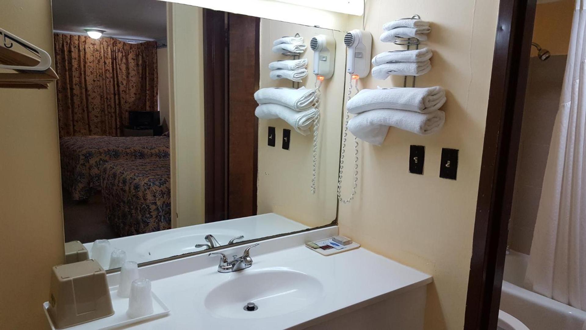 Innkeeper Motel Hamel photo 17