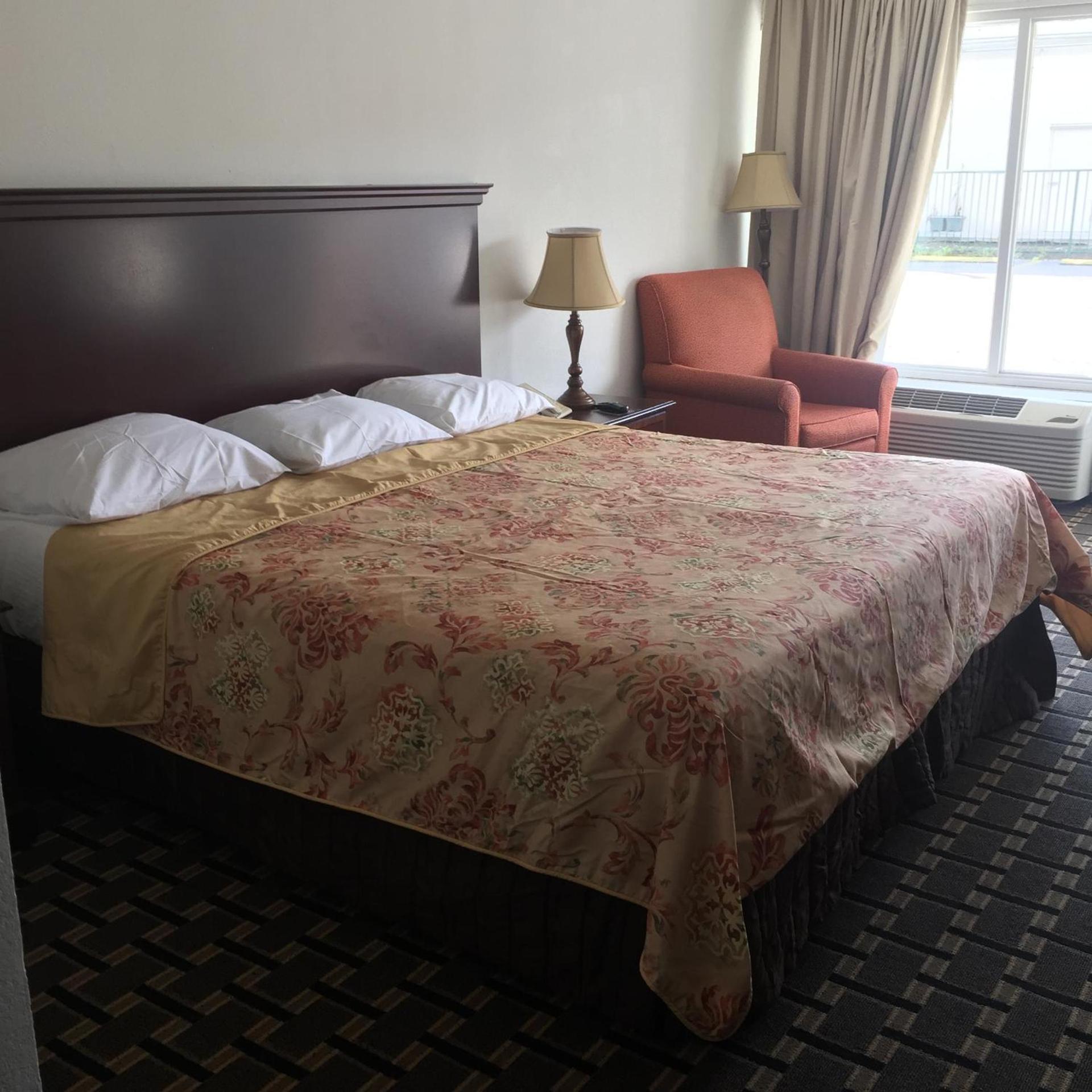 Houston Inn and Suites photo 17