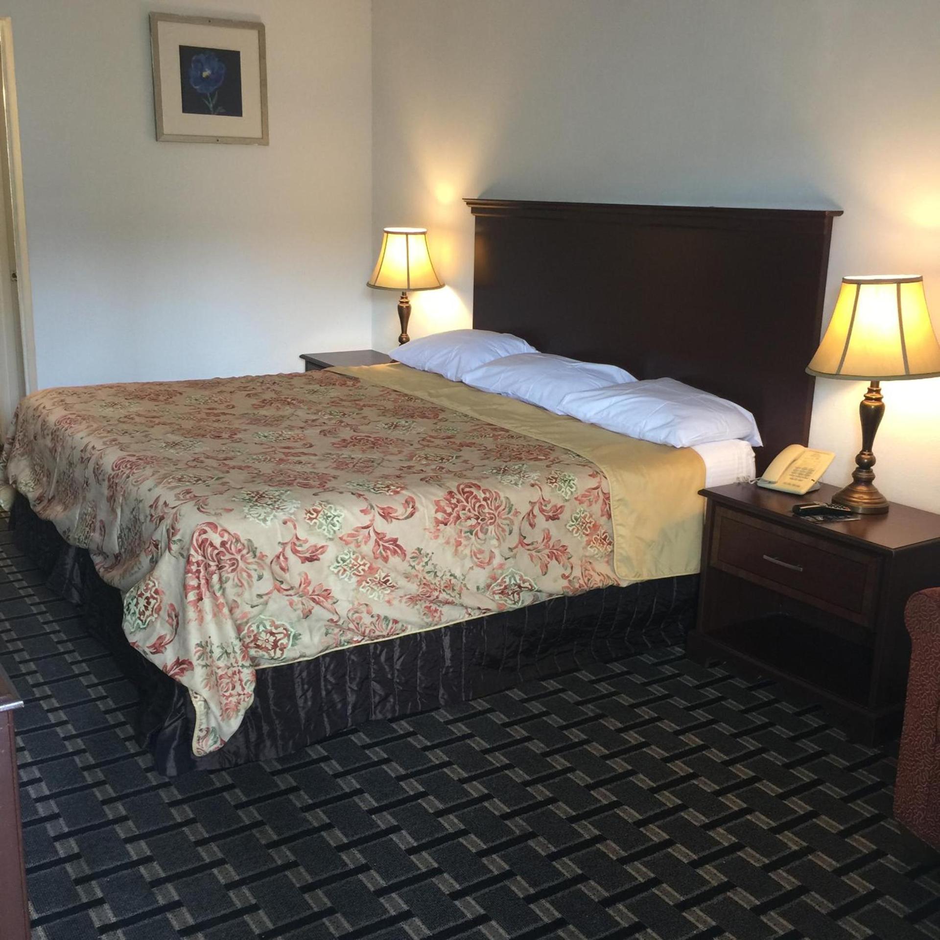 Houston Inn and Suites photo 16