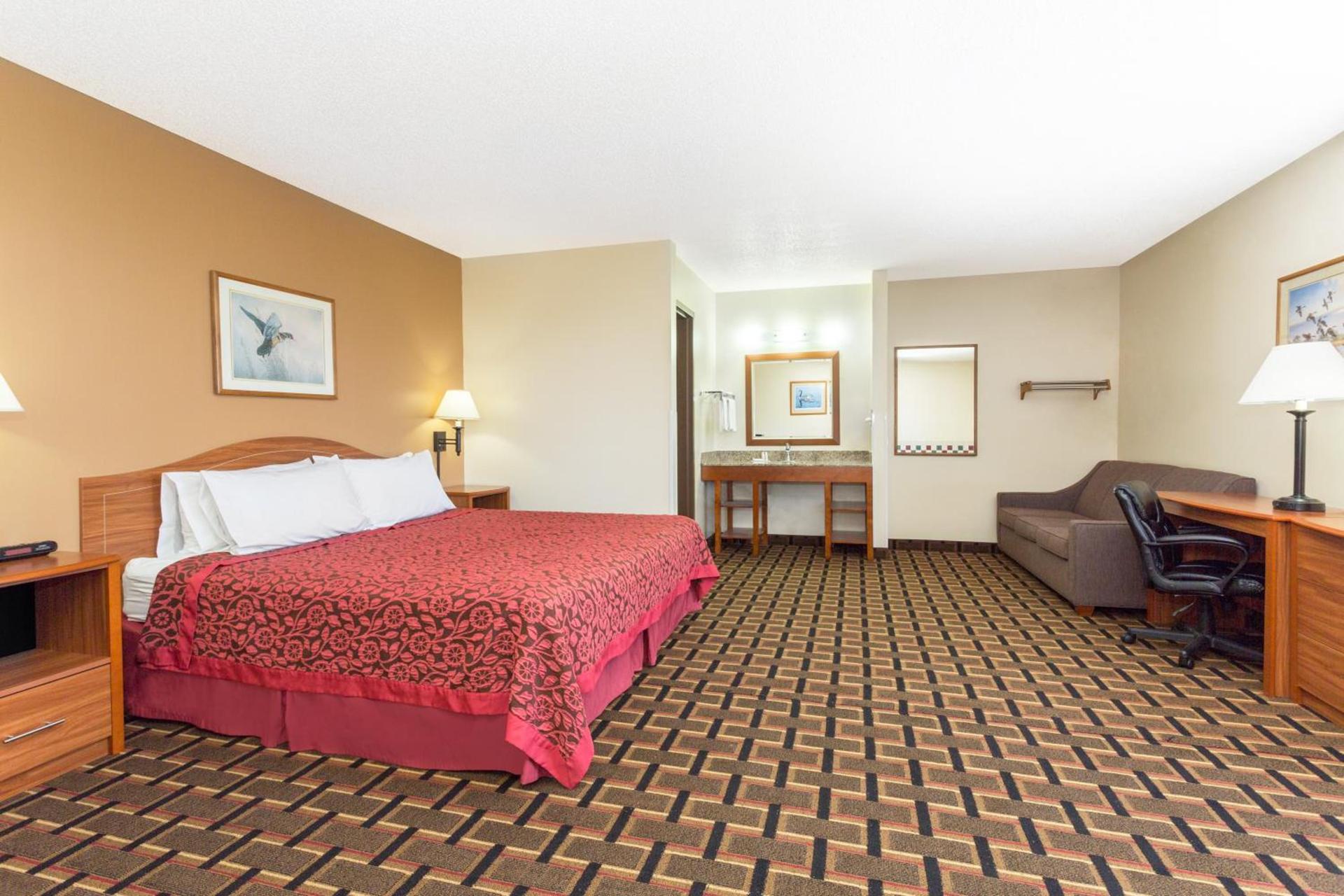Days Inn by Wyndham Paxton photo 25