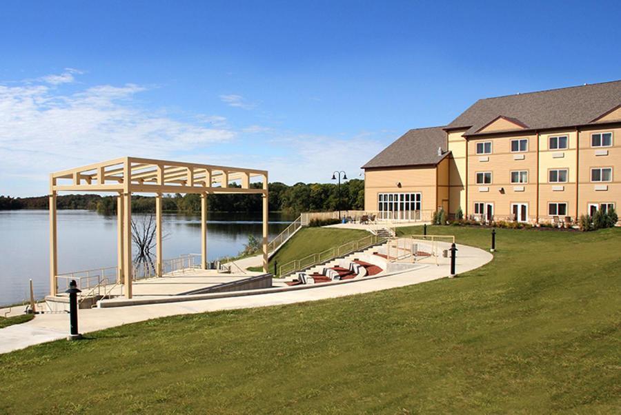 Lakeside Hotel Casino, a Travelodge by Wyndham photo 4
