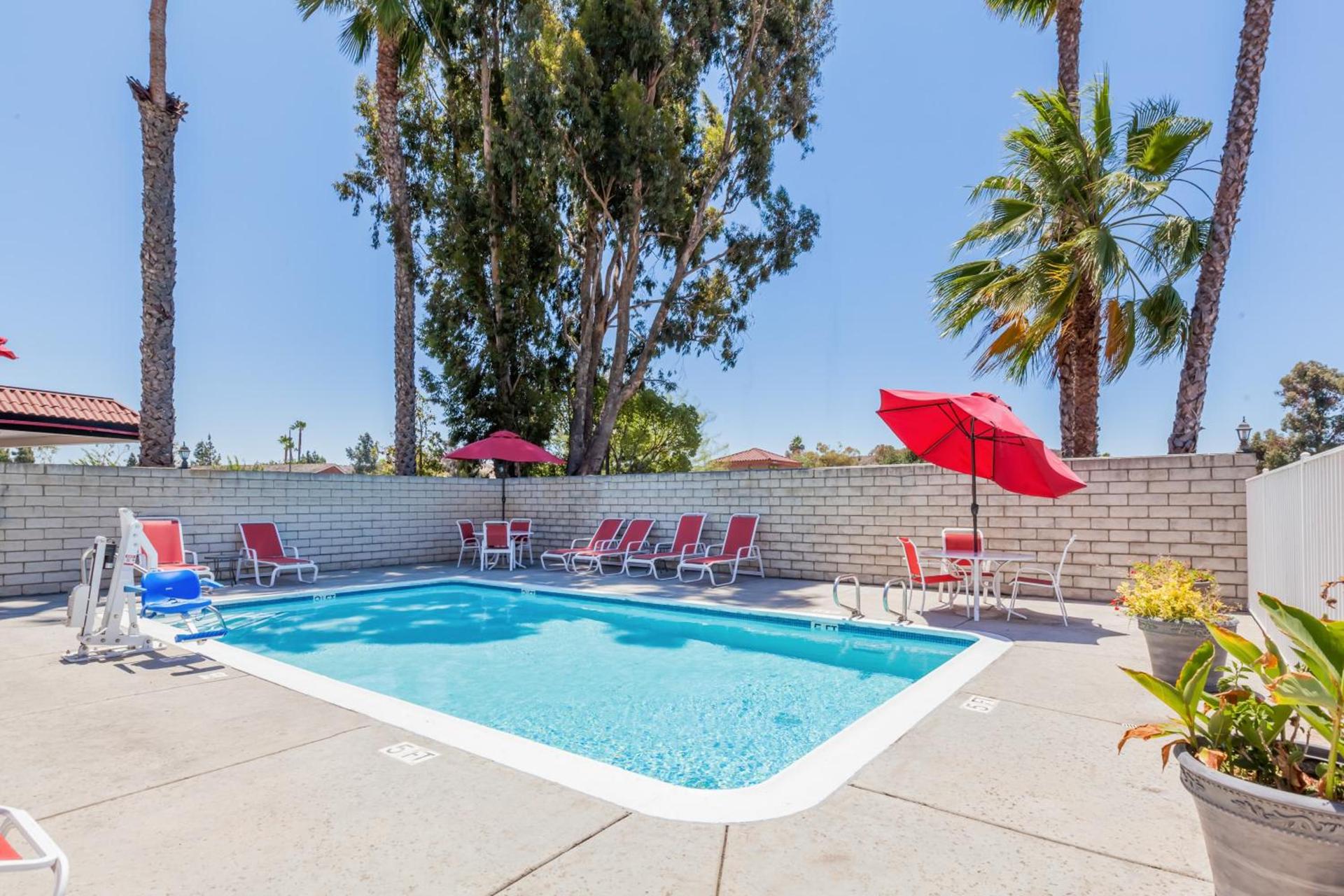 Ramada by Wyndham San Diego Poway Miramar photo 45