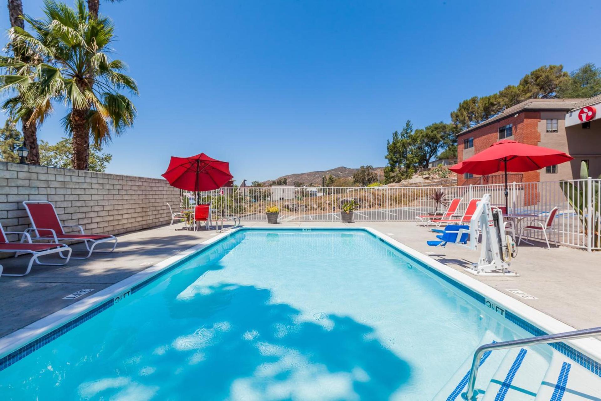 Ramada by Wyndham San Diego Poway Miramar photo 44