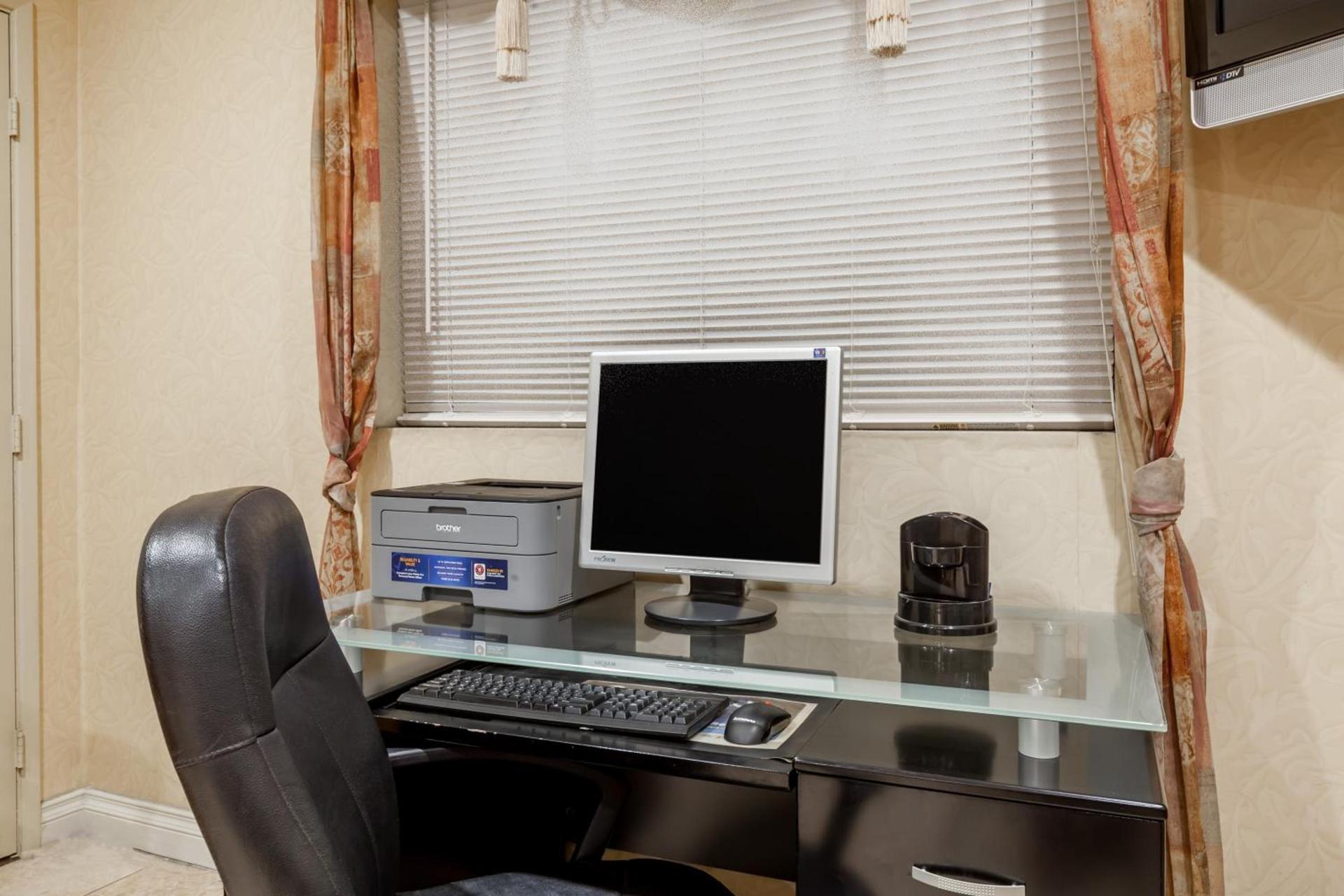 Ramada by Wyndham San Diego Poway Miramar photo 40