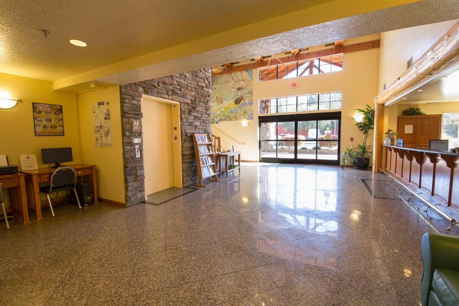 Murphys Suites photo 17