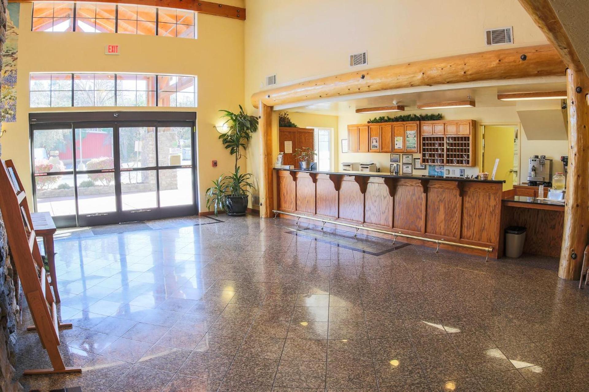 Murphys Suites photo 3