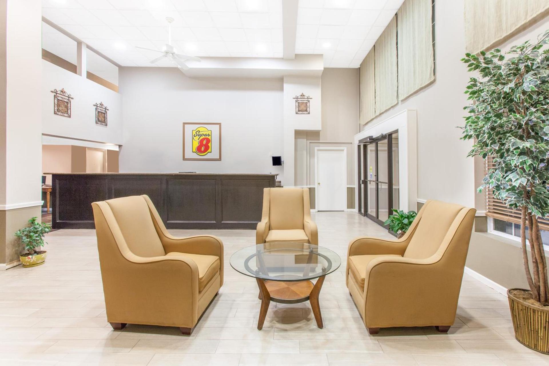 Super 8 by Wyndham Oklahoma City photo 28
