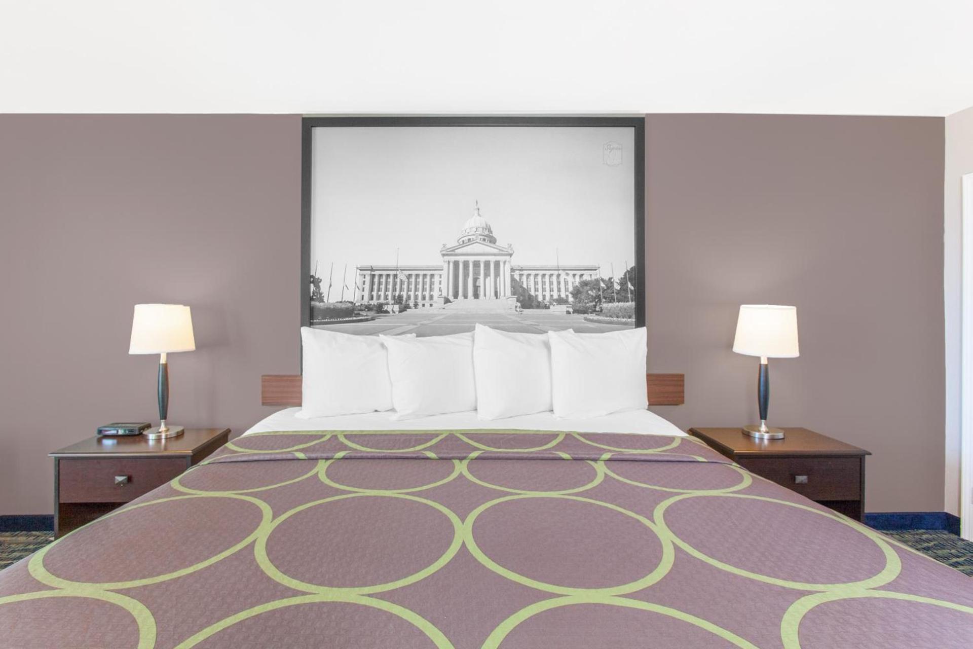 Super 8 by Wyndham Oklahoma City photo 19