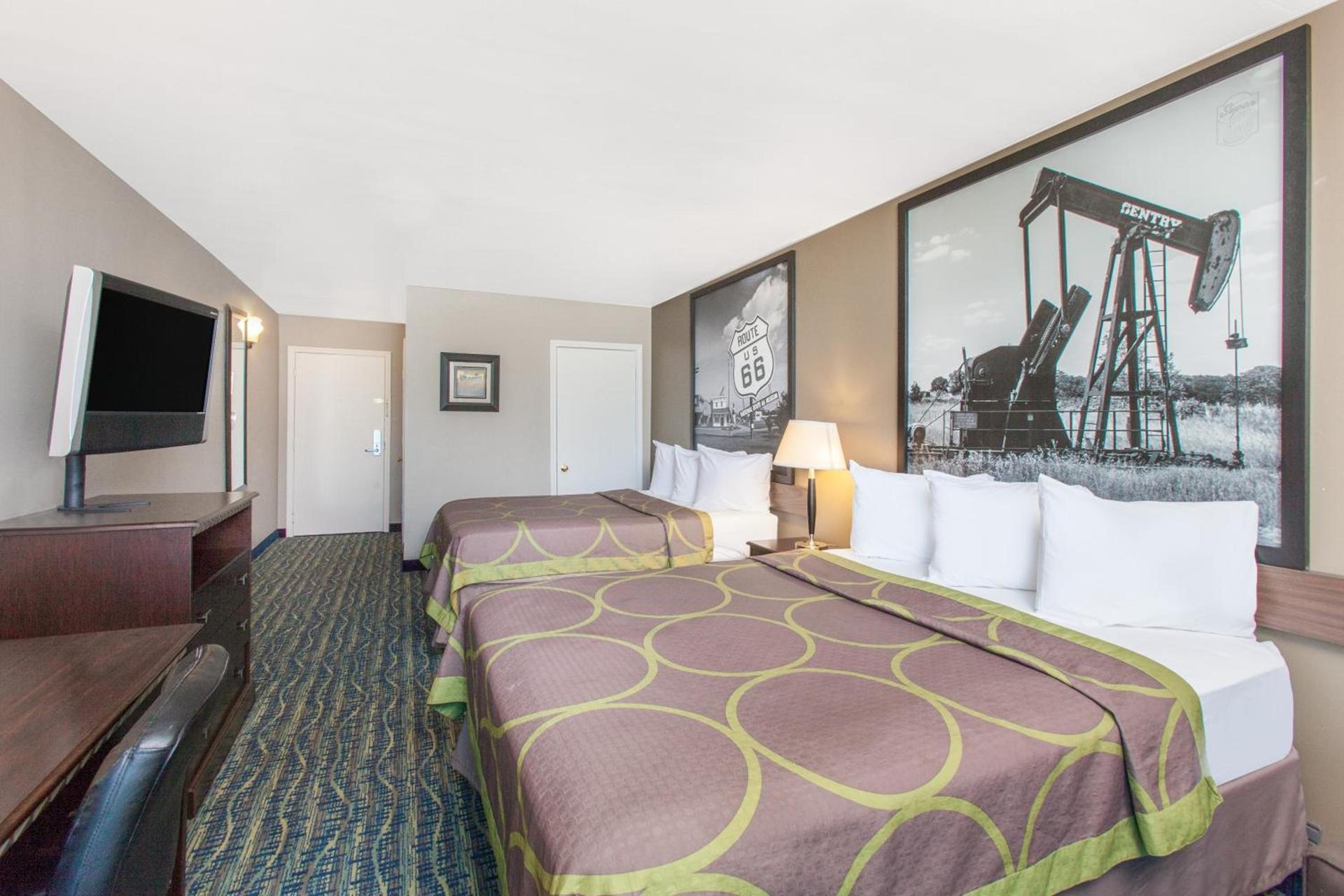 Super 8 by Wyndham Oklahoma City photo 16