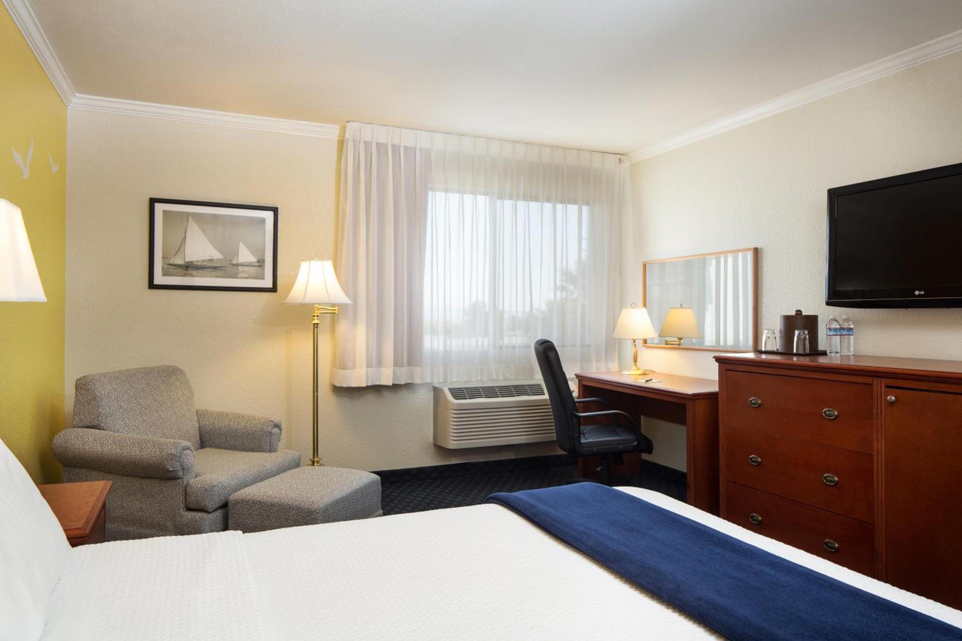 The Marina Inn on San Francisco Bay photo 30