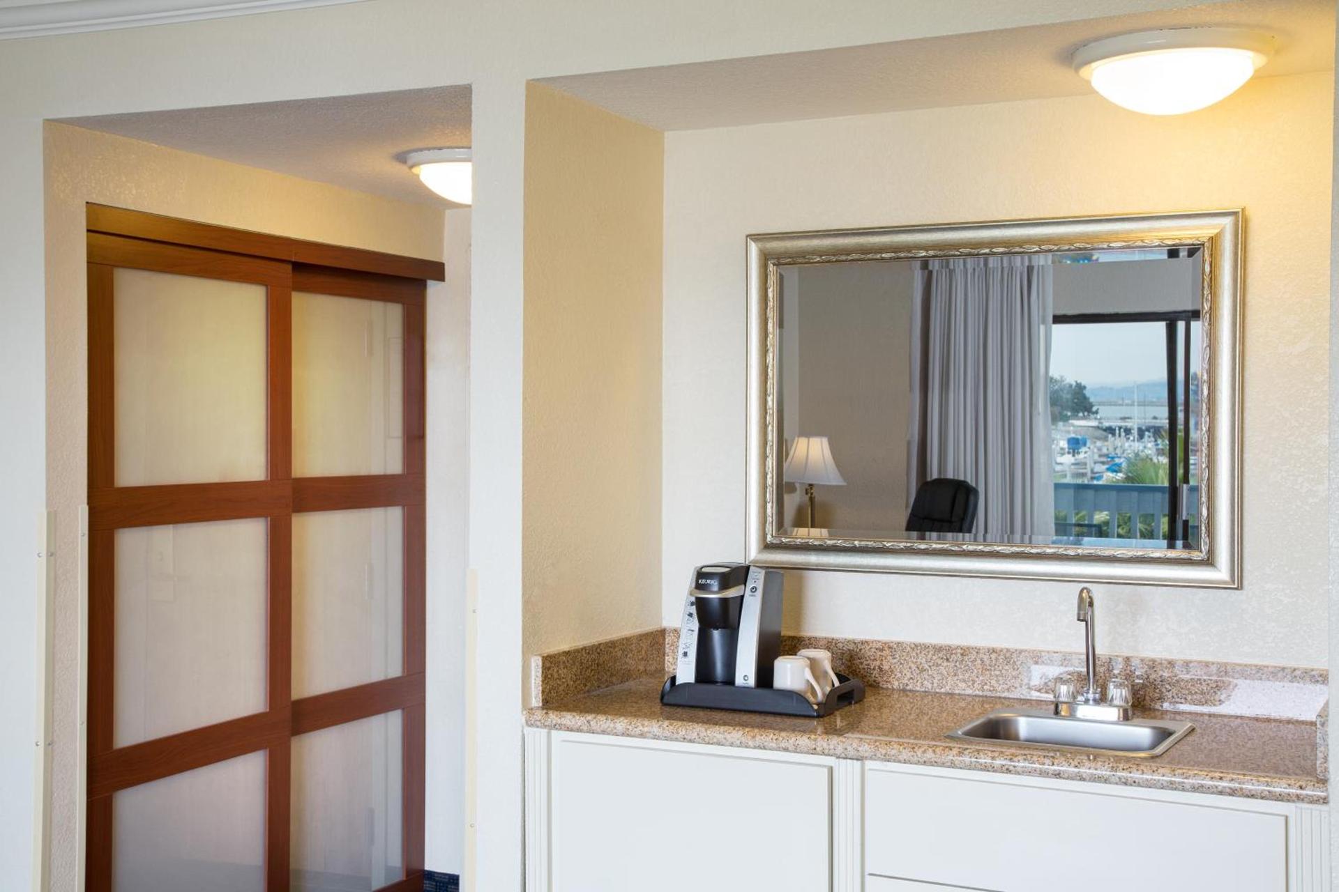 The Marina Inn on San Francisco Bay photo 38