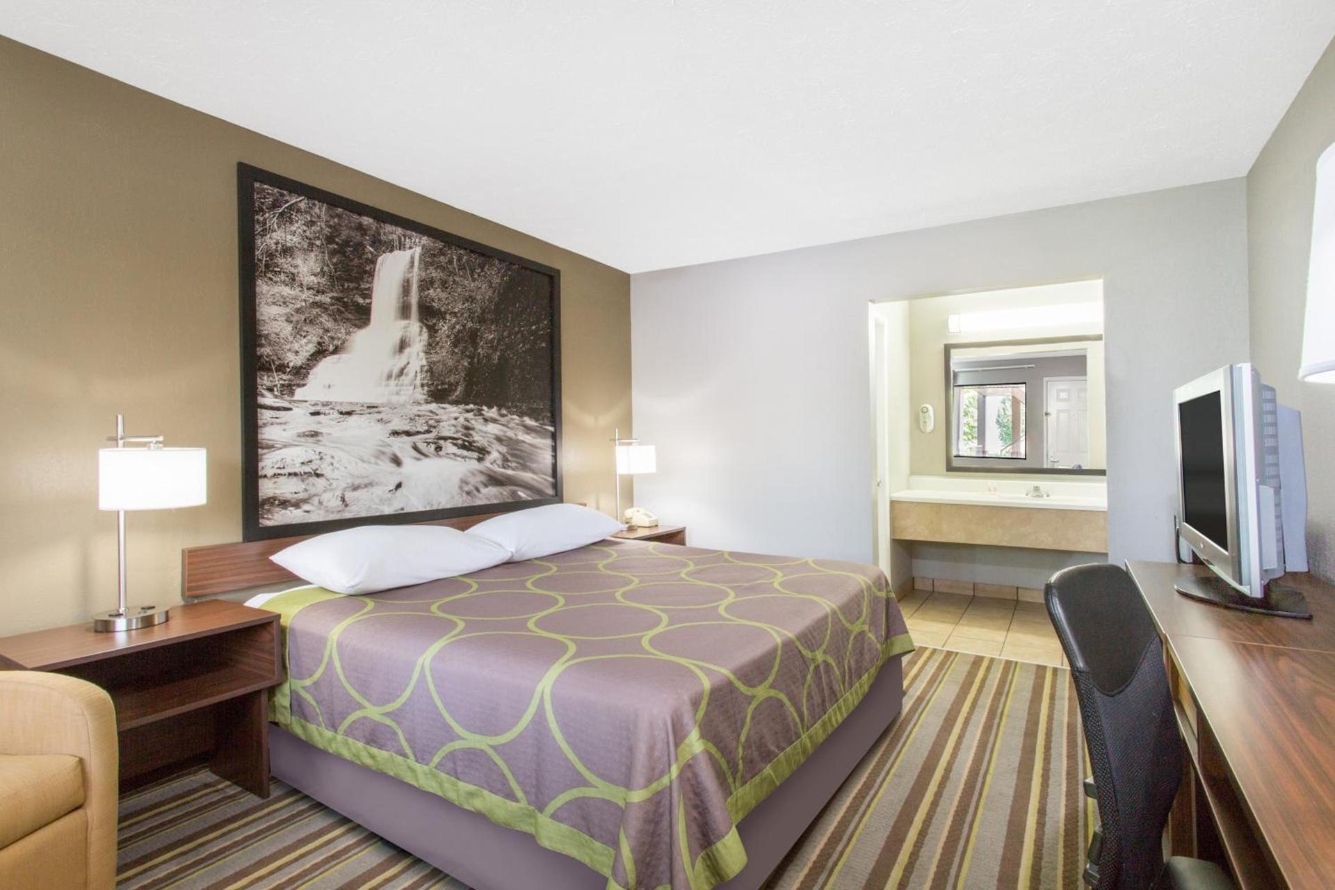 Super 8 by Wyndham Wytheville photo 20