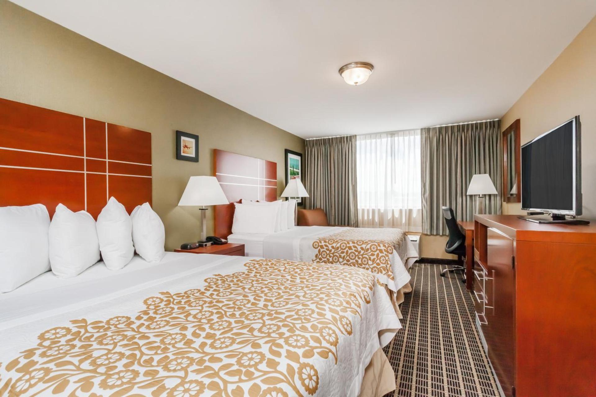 Days Inn by Wyndham Windsor Locks / Bradley Intl Airport photo 21