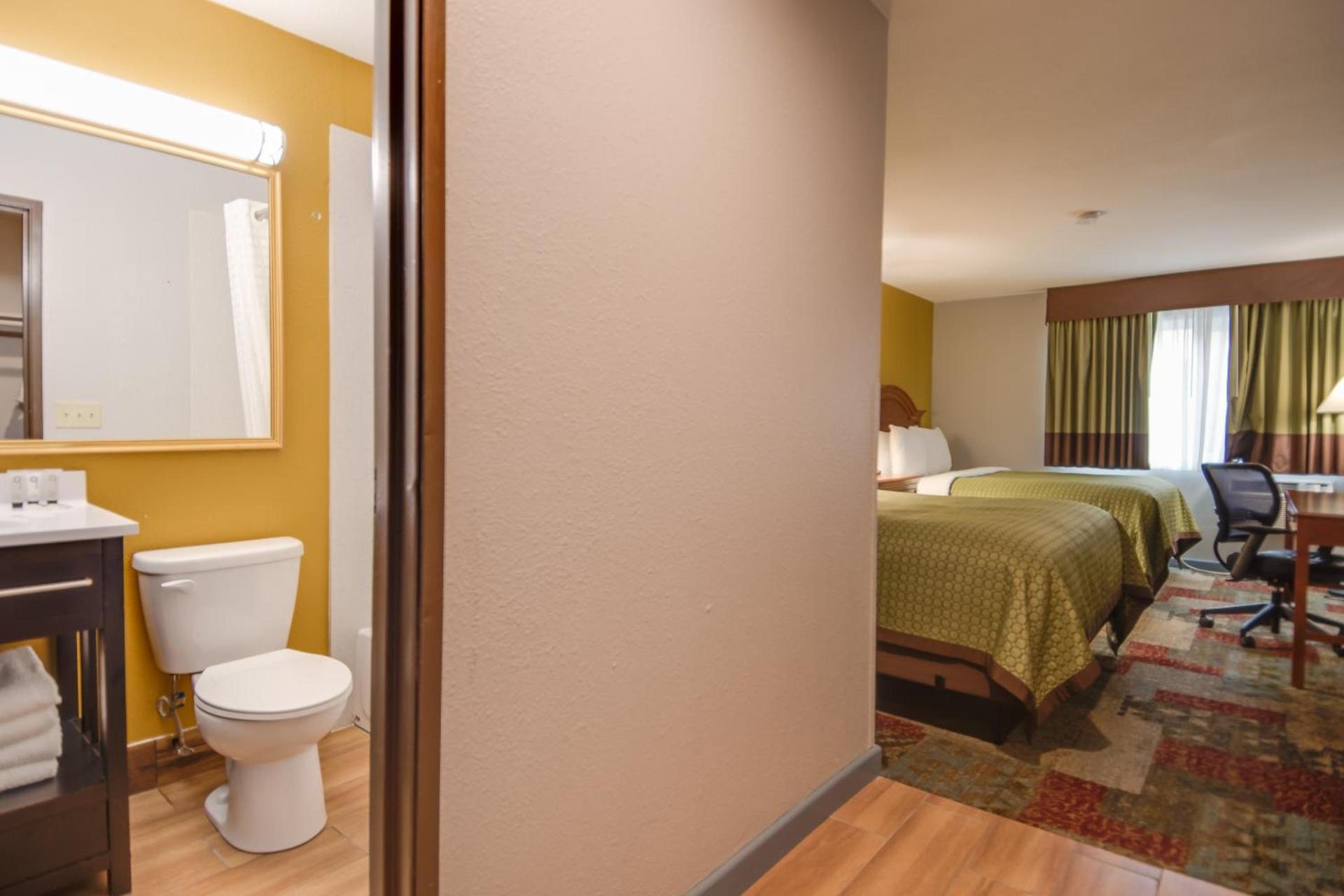 Vagabond Inn Executive Hayward photo 12