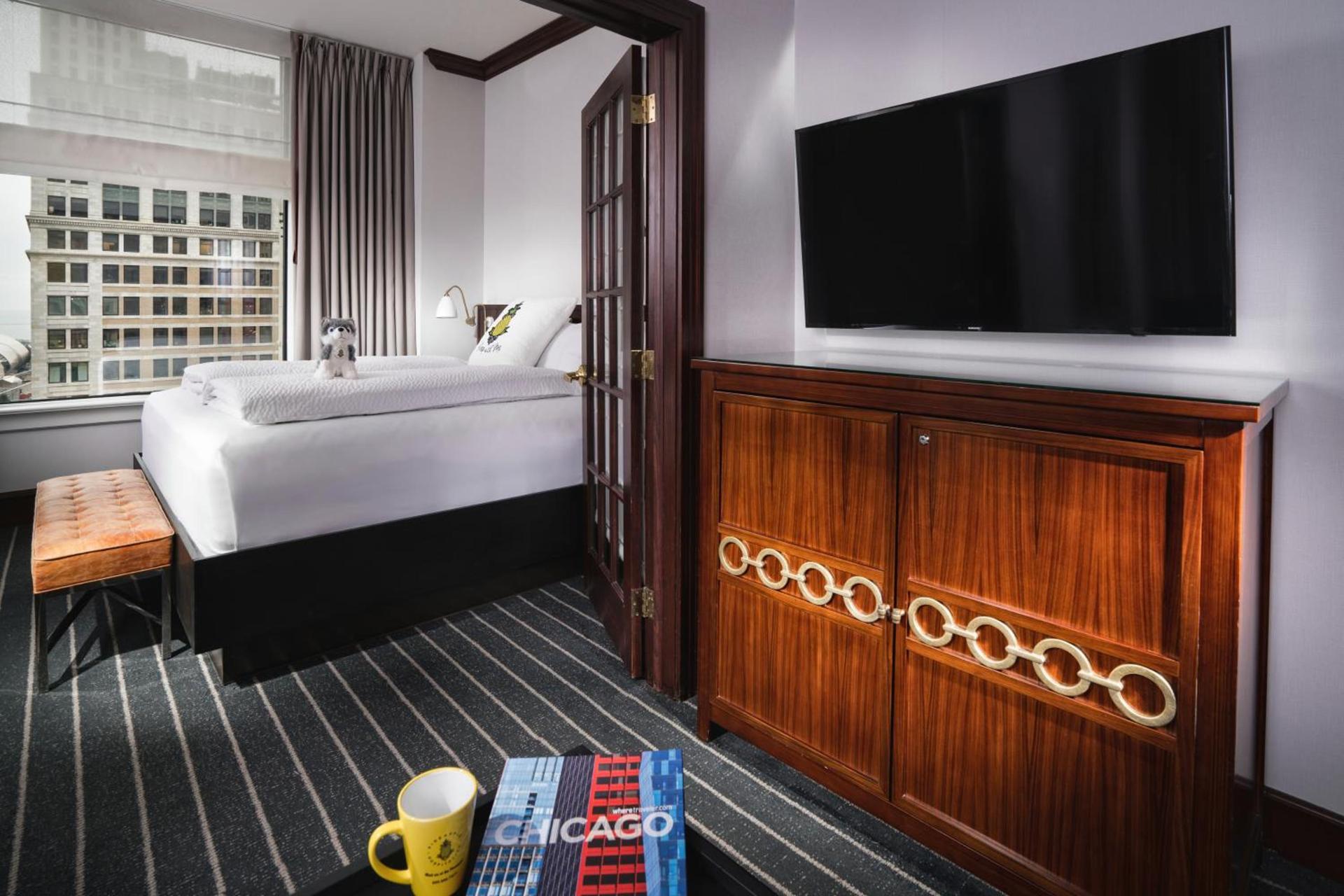 Staypineapple, An Iconic Hotel, The Loop photo 29