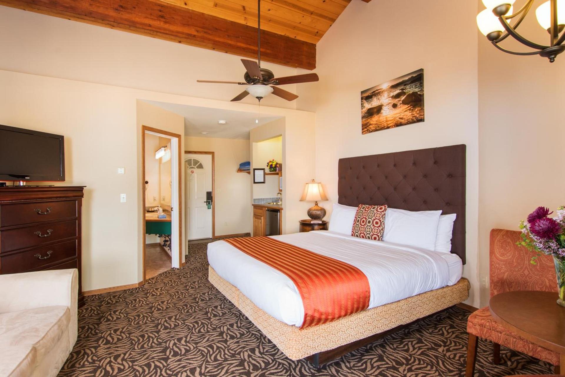 Mourelatos Lakeshore Resort photo 9