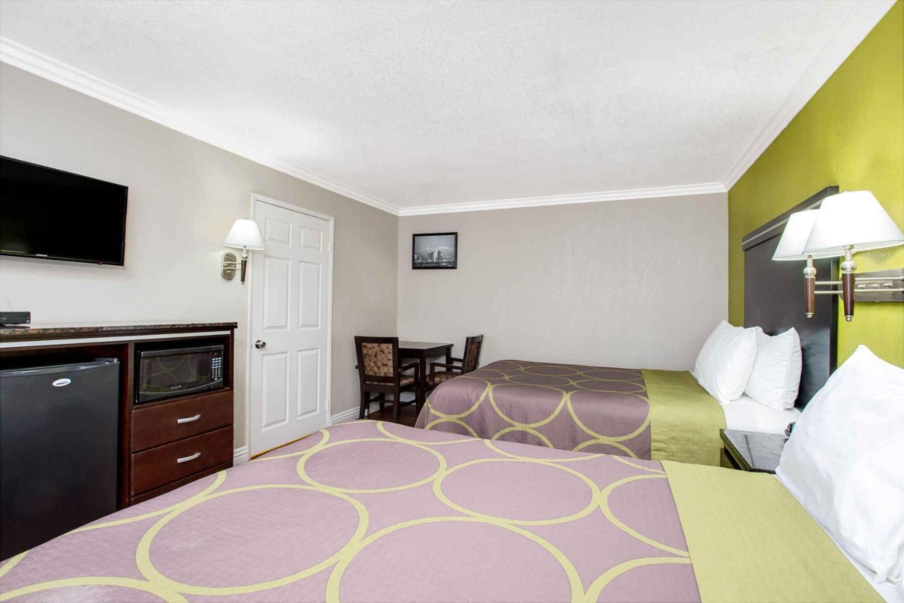 Super 8 by Wyndham Inglewood/LAX/LA Airport photo 45