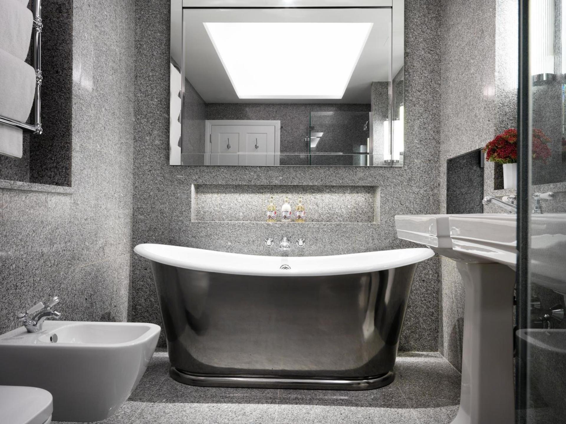 The Whitby Hotel photo 71